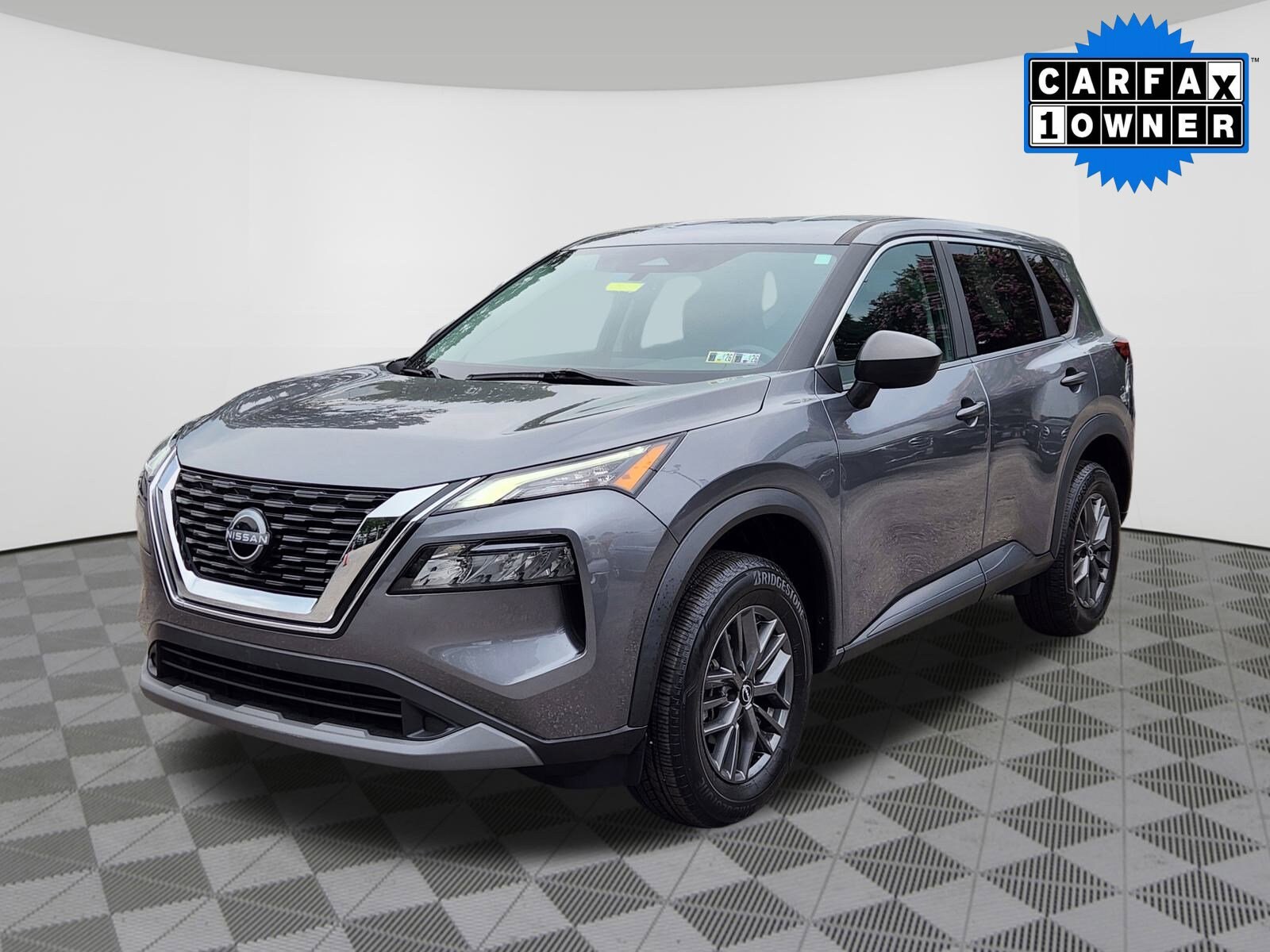 2023 Nissan Rogue S photo 2