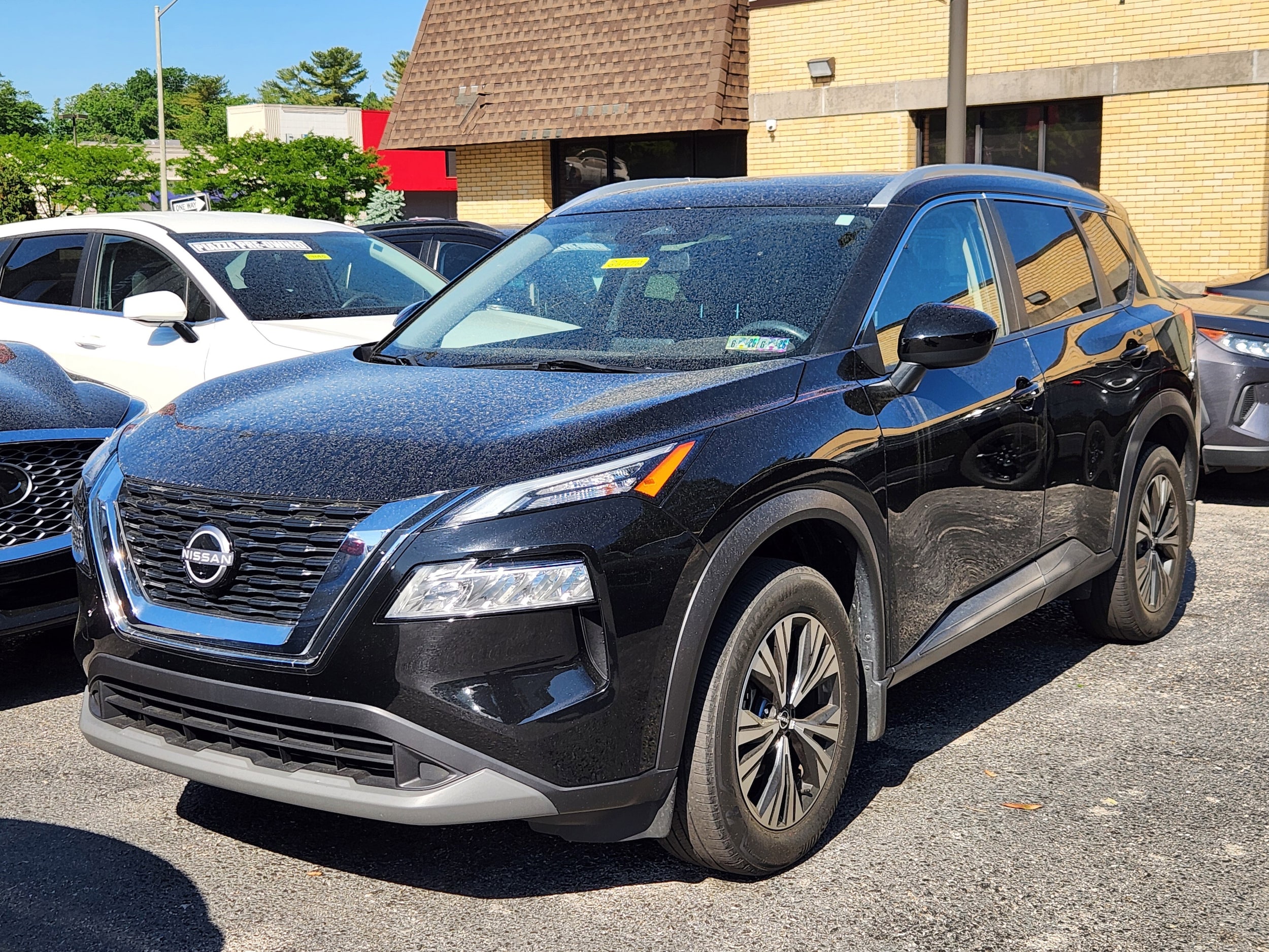 2023 Nissan Rogue SV AWD's photo
