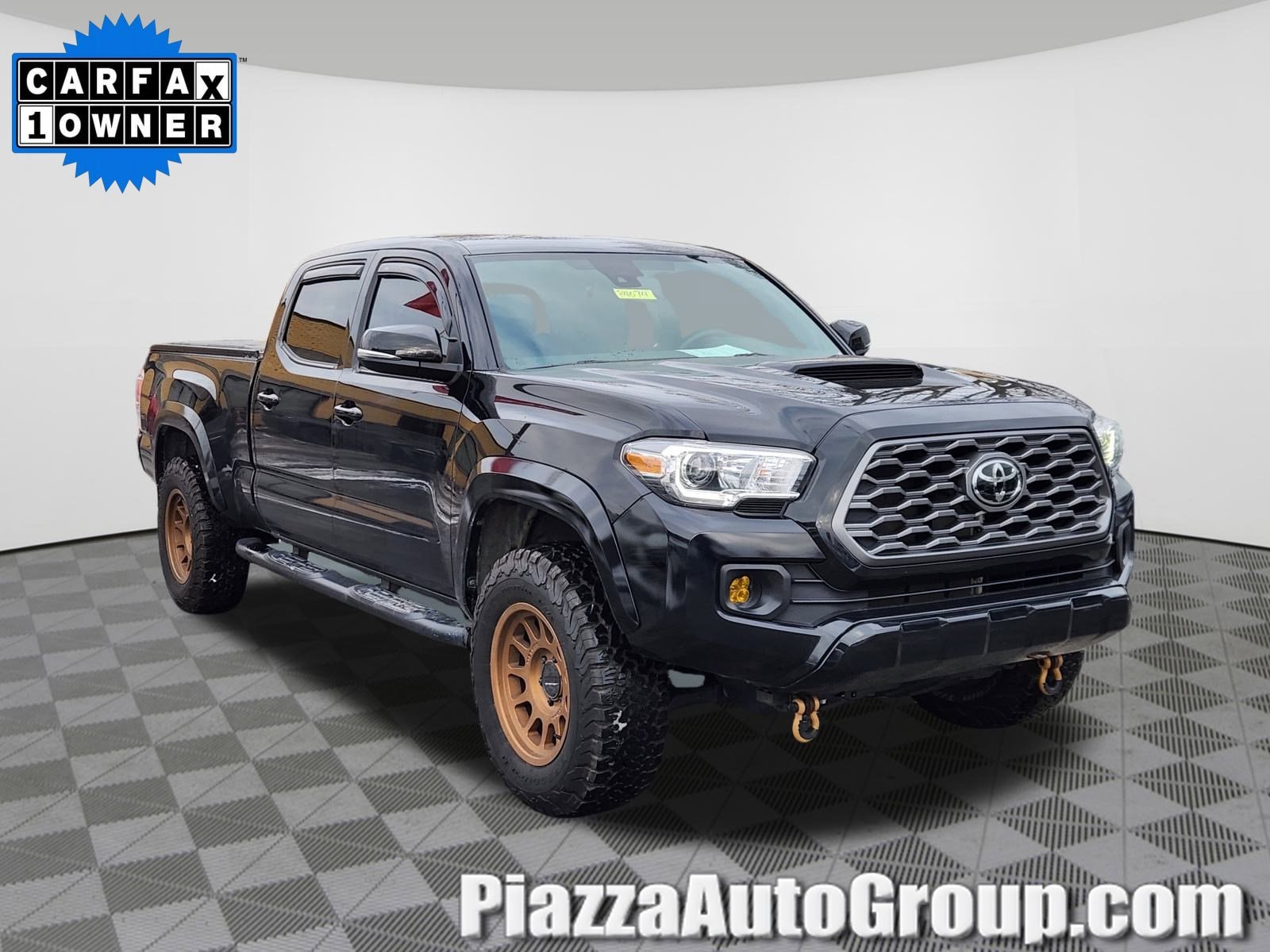 2023 Toyota Tacoma TRD Sport's photo