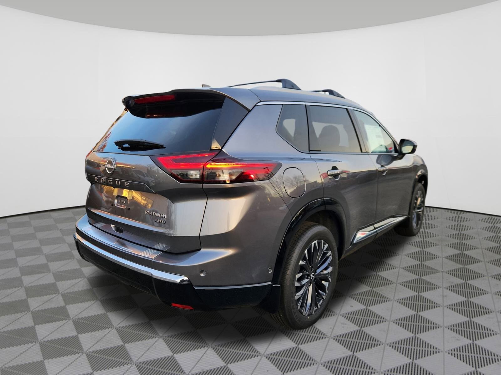 2026 Nissan Rogue Platinum photo 4