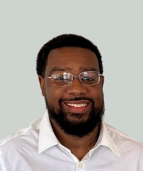 Staff member Haquan Yates from ID_f8e806