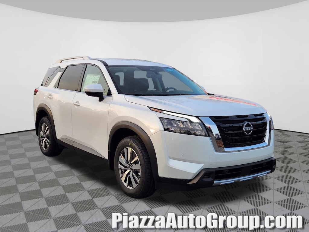 New 2025 Nissan Pathfinder SL SUV