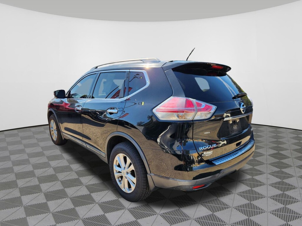 Used 2015 Nissan Rogue SV SUV