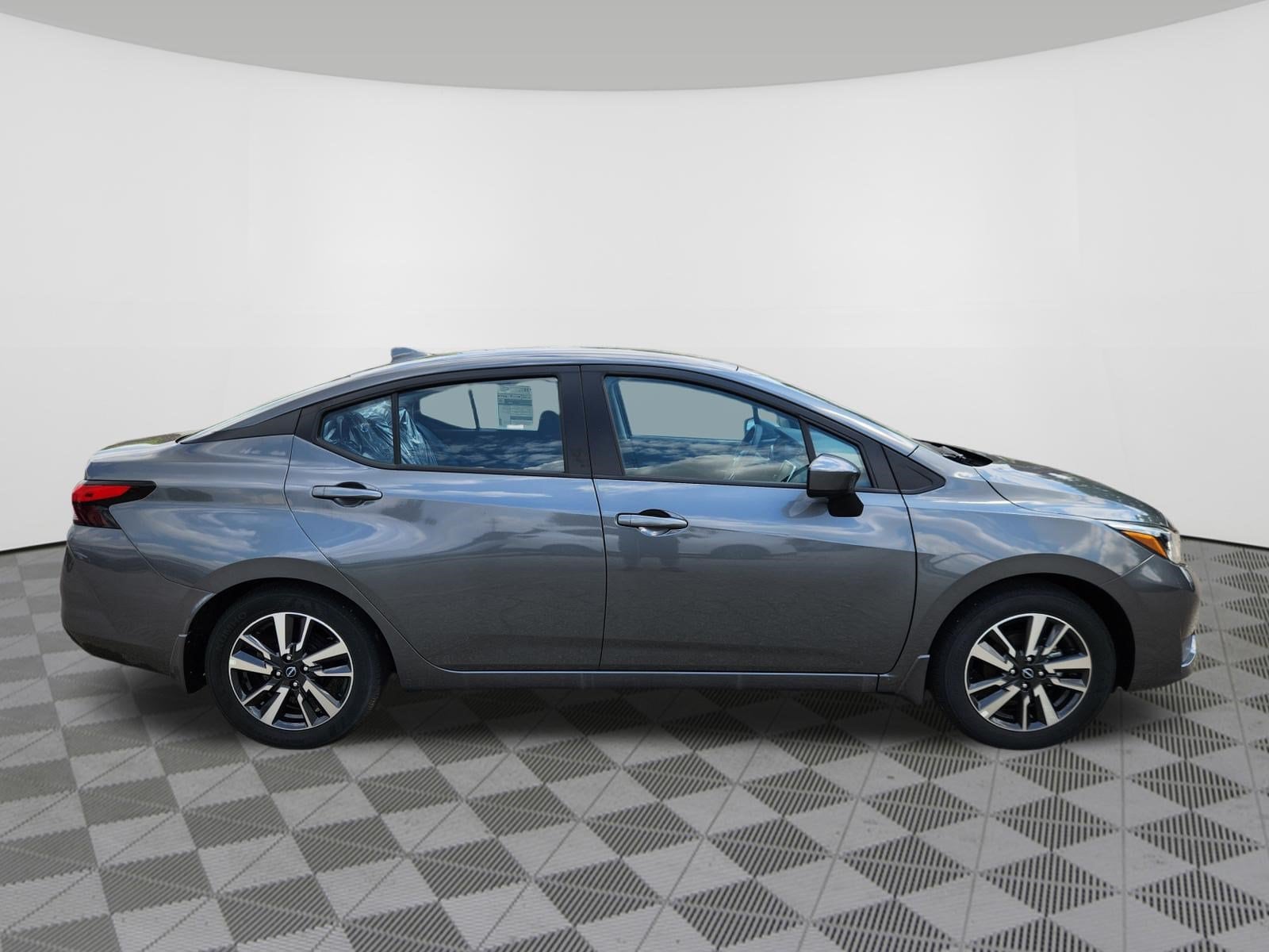 2025 Nissan Versa Sedan SV - Photo 6
