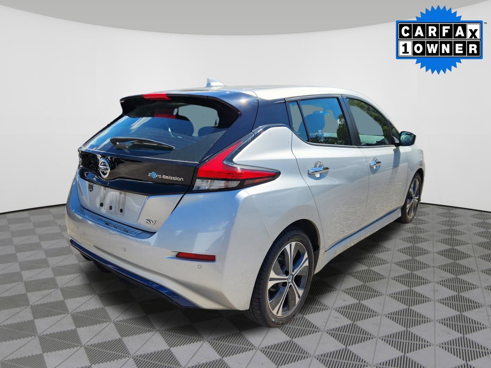 2020 Nissan Leaf SV photo 4