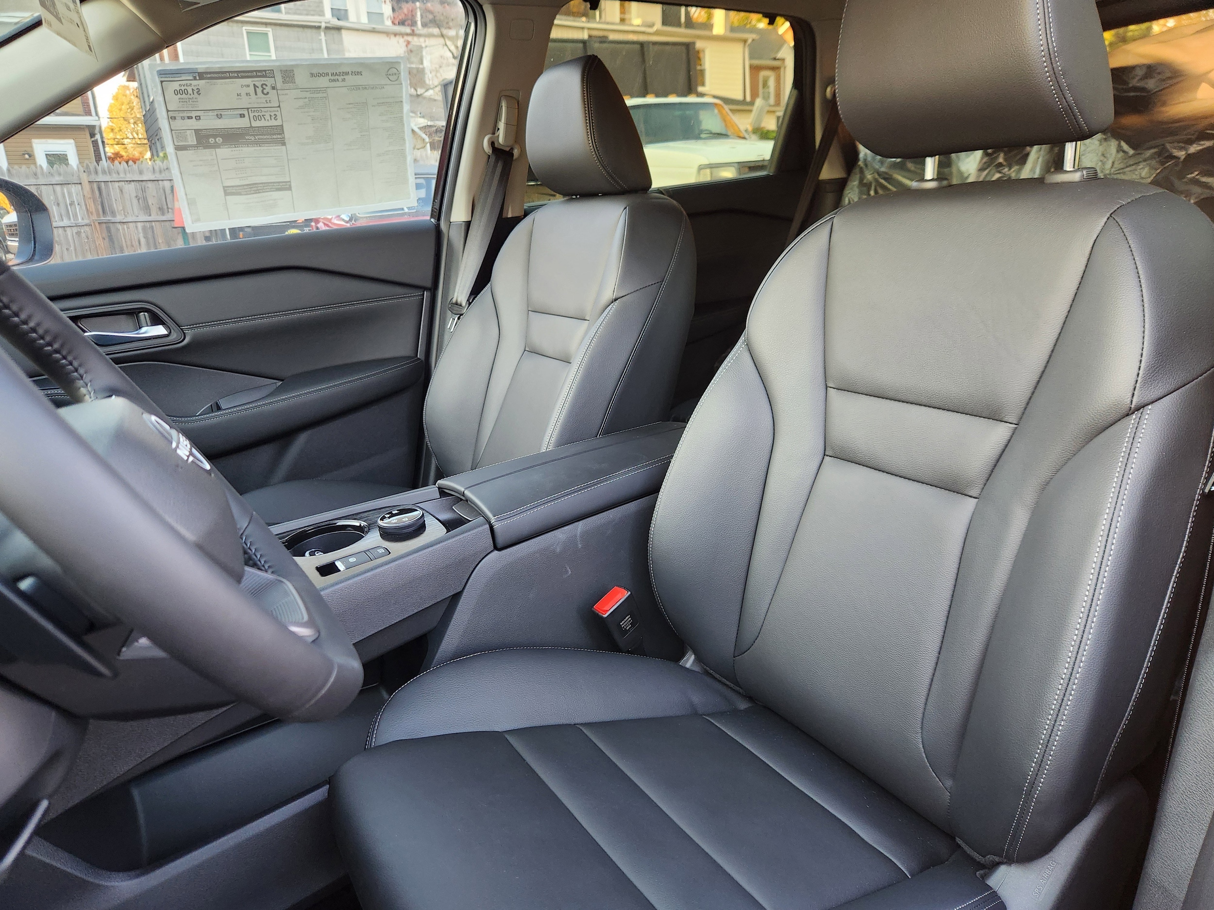 2025 Nissan Rogue SL - Photo 7