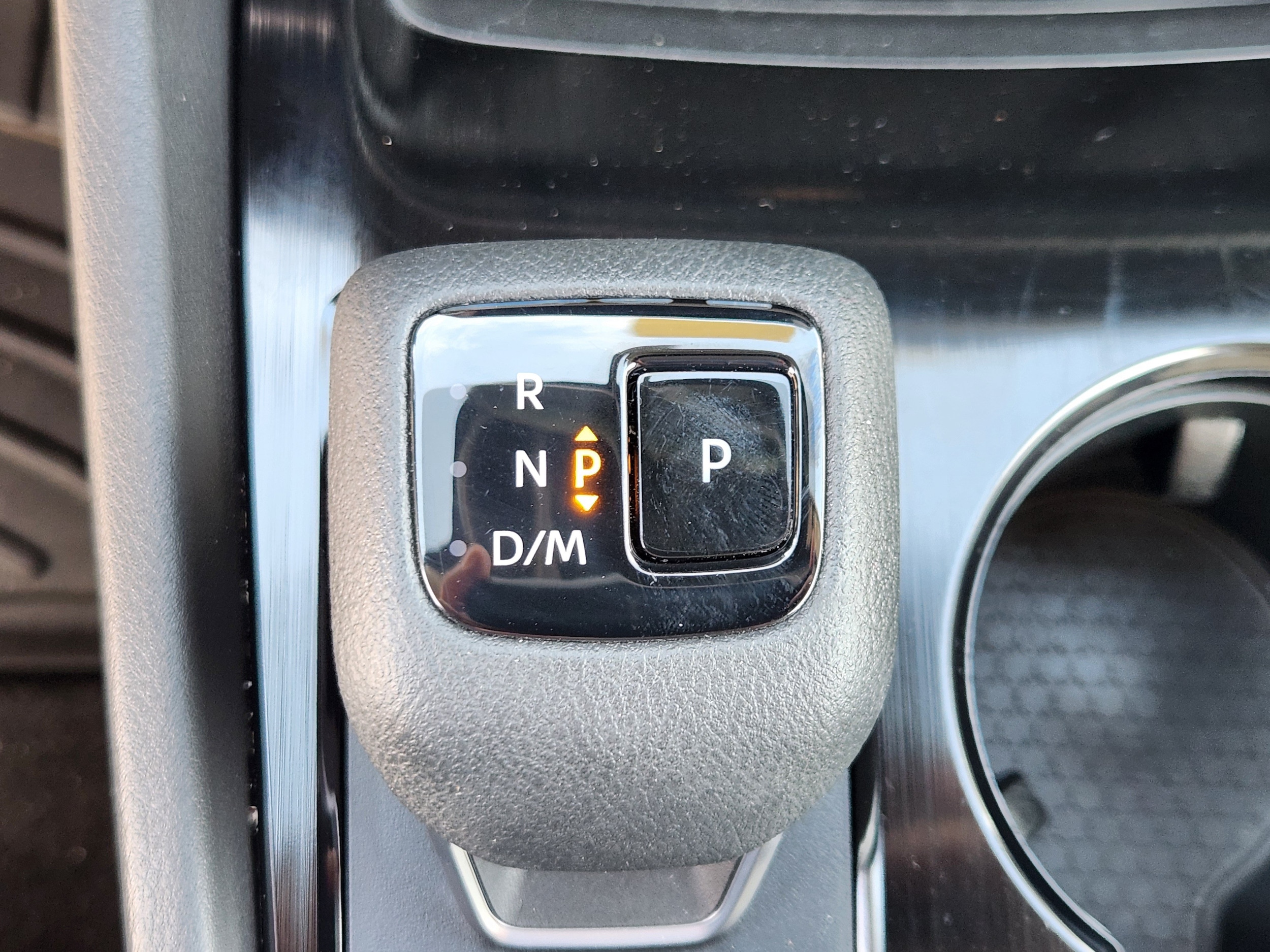 2022 Nissan Rogue SV - Photo 12