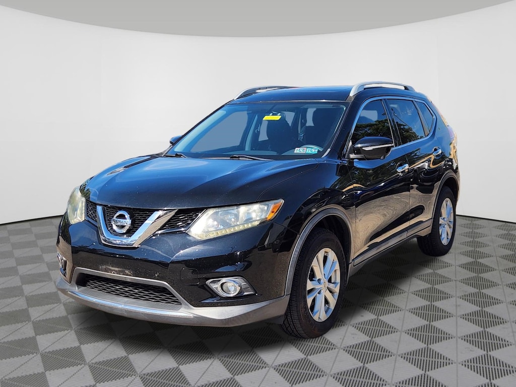 Used 2015 Nissan Rogue SV SUV