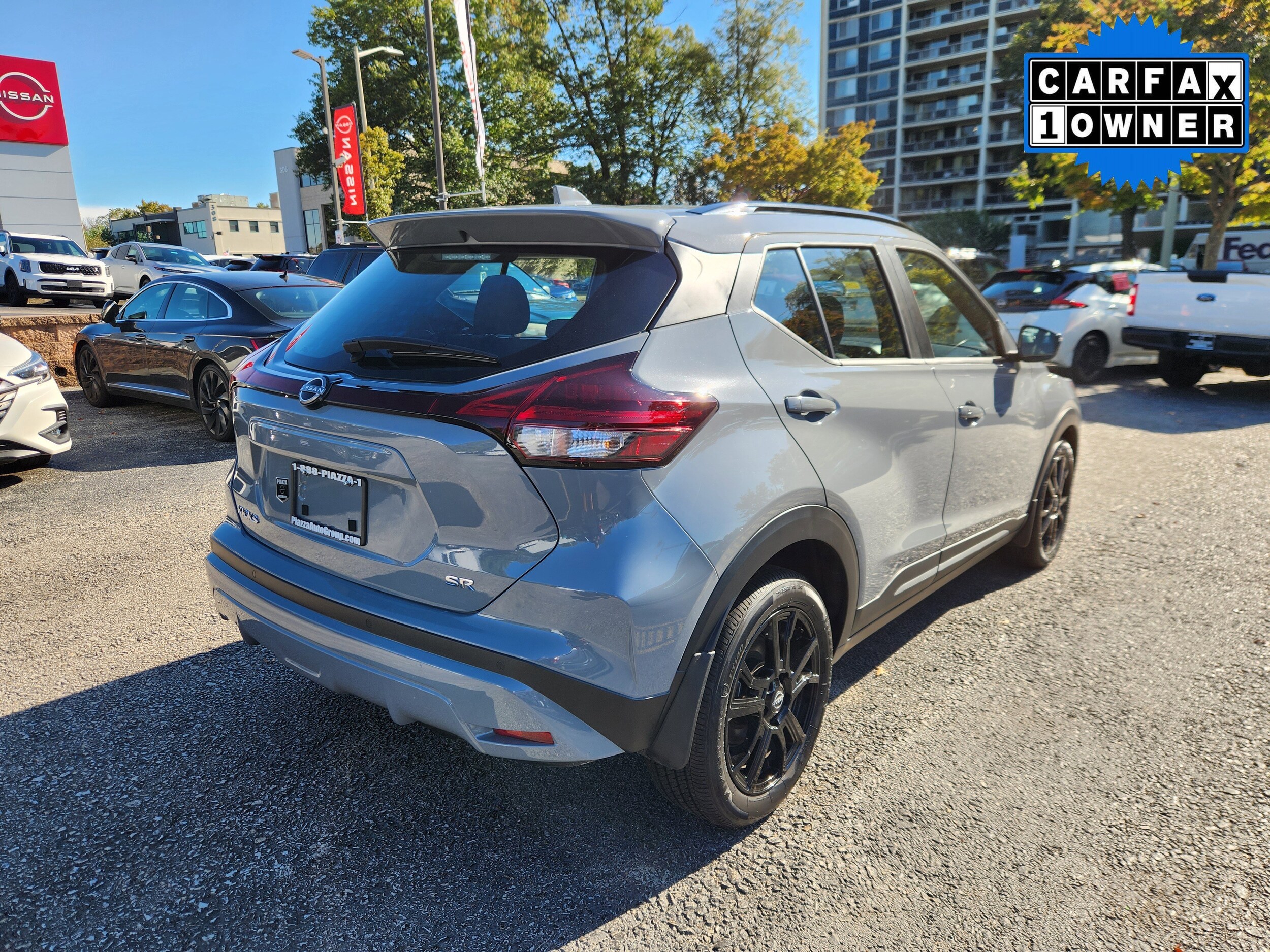 2024 Nissan Kicks SR photo 2