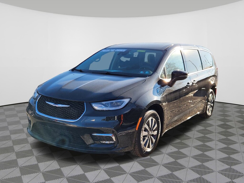 Used 2023 Chrysler Pacifica Plug-In Hybrid Touring L Van Passenger Van