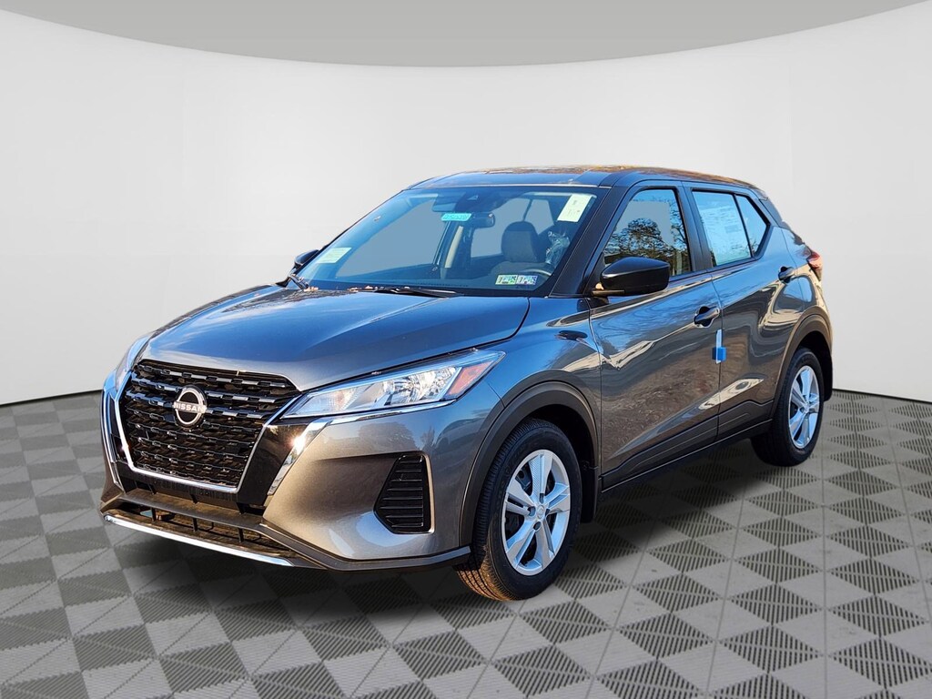 New 2025 Nissan Kicks Play S SUV