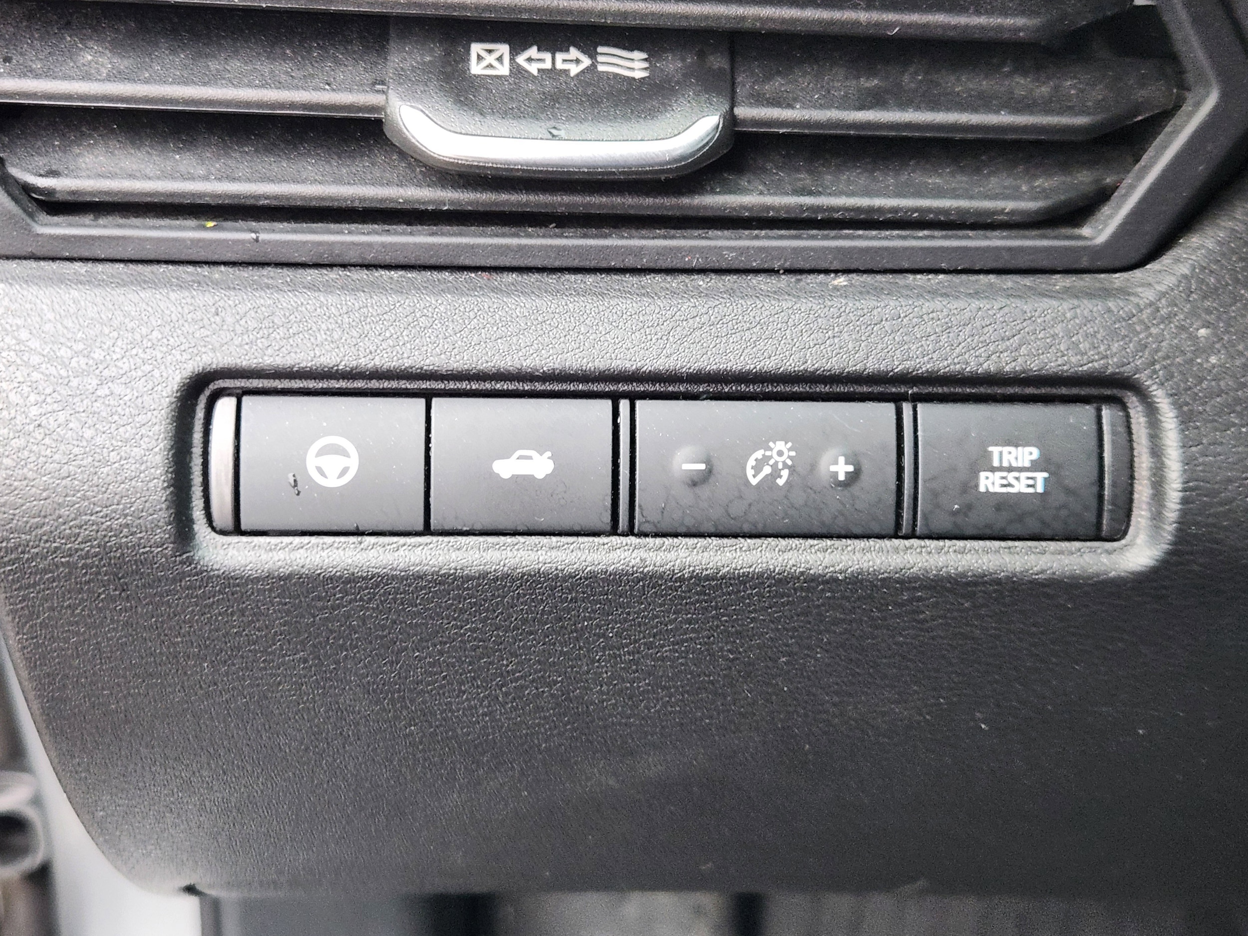 2024 Nissan Altima SV - Photo 25