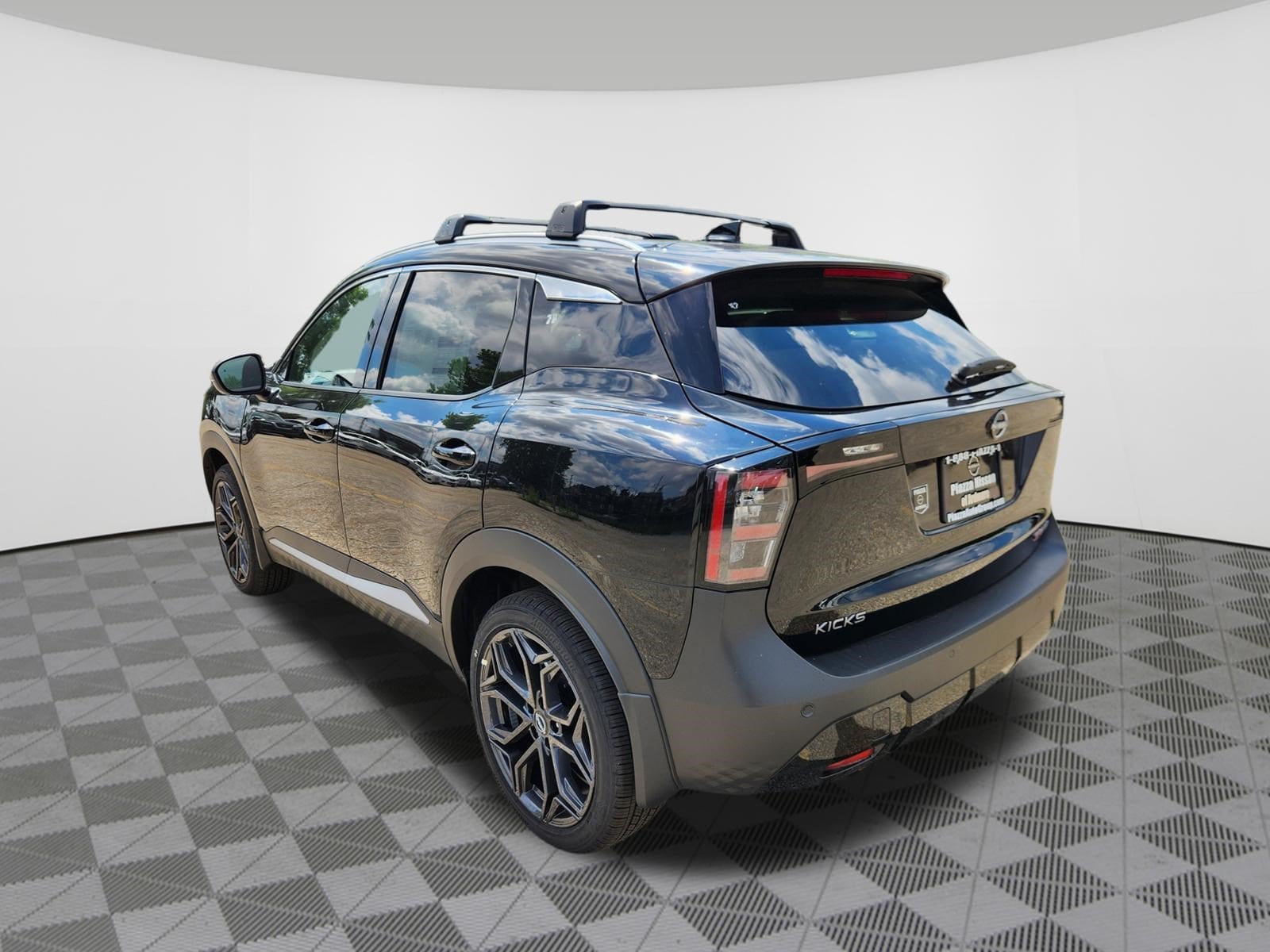 2025 Nissan Kicks SR AWD - Photo 3