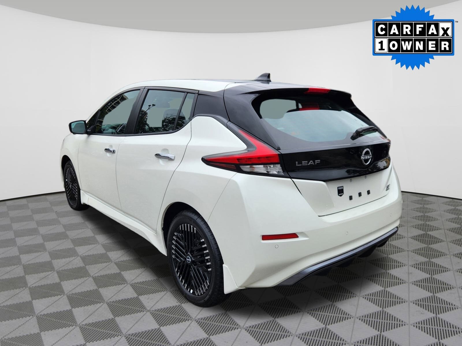 2024 Nissan Leaf SV Plus photo 3