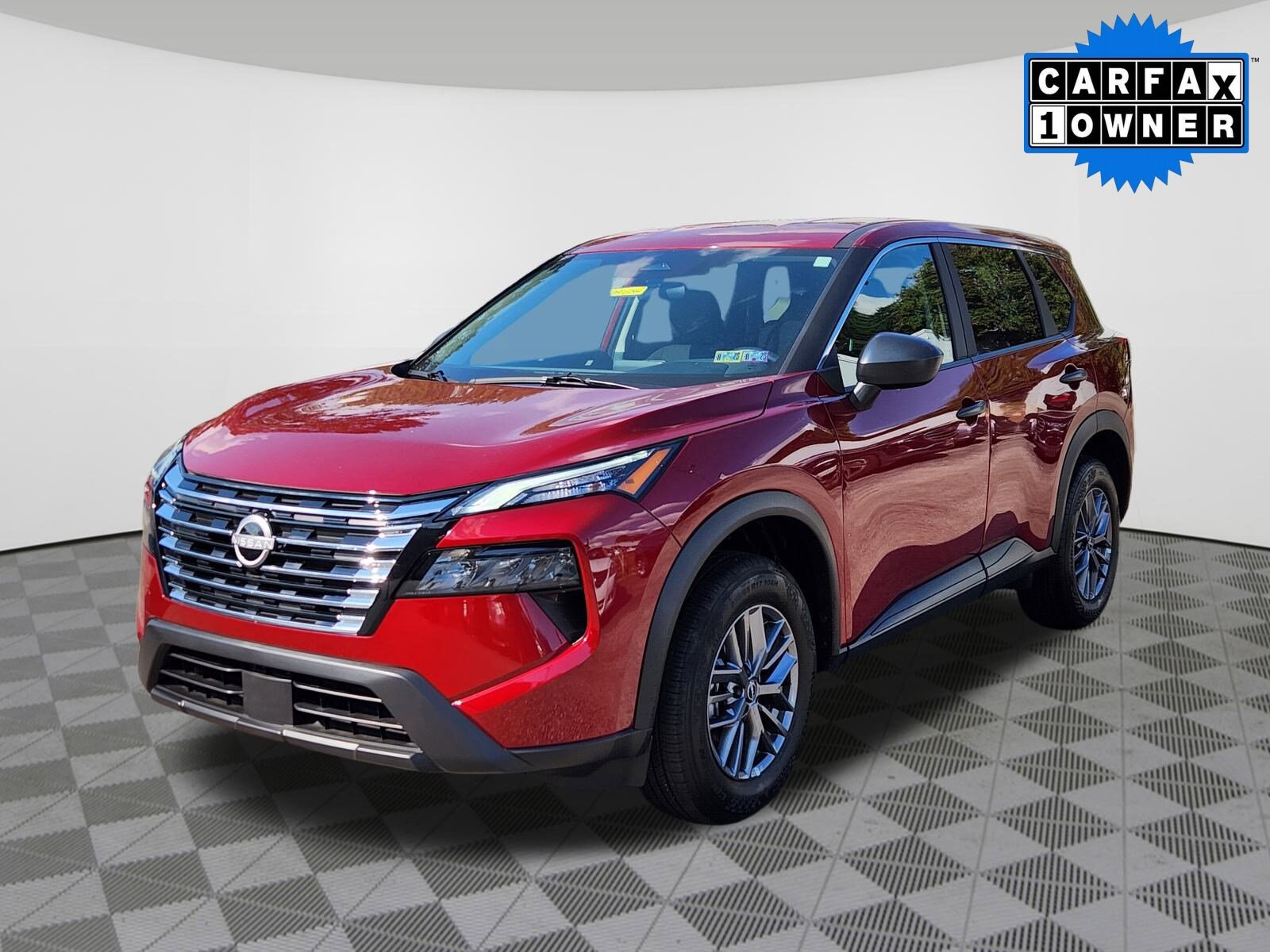 2025 Nissan Rogue S photo 2