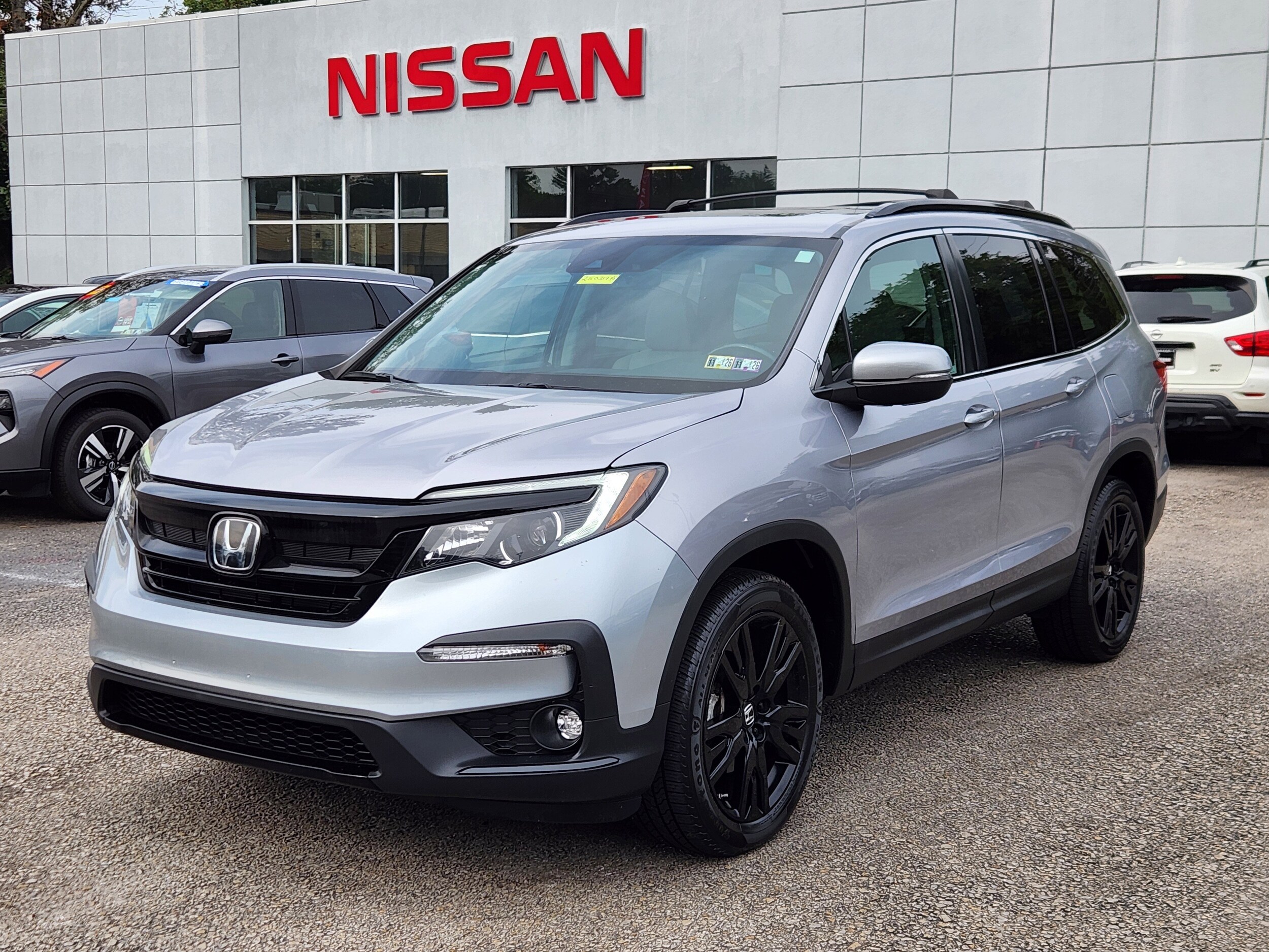 2021 Honda Pilot Special Edition photo 2