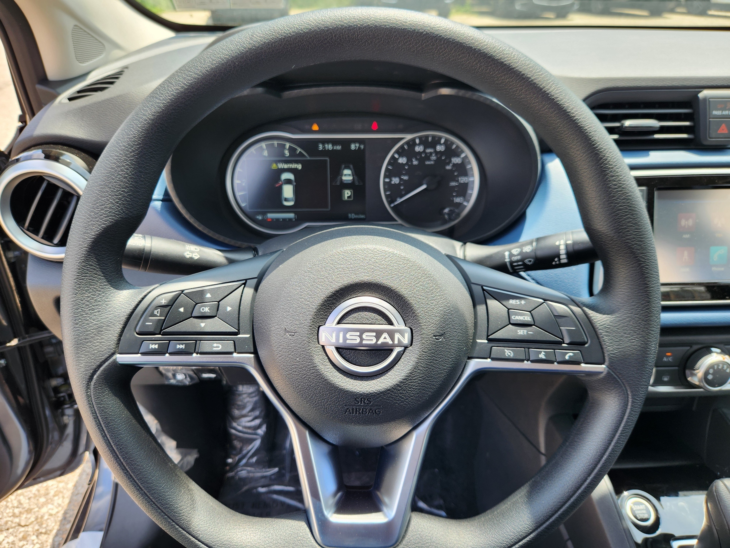 2025 Nissan Versa Sedan SV - Photo 9