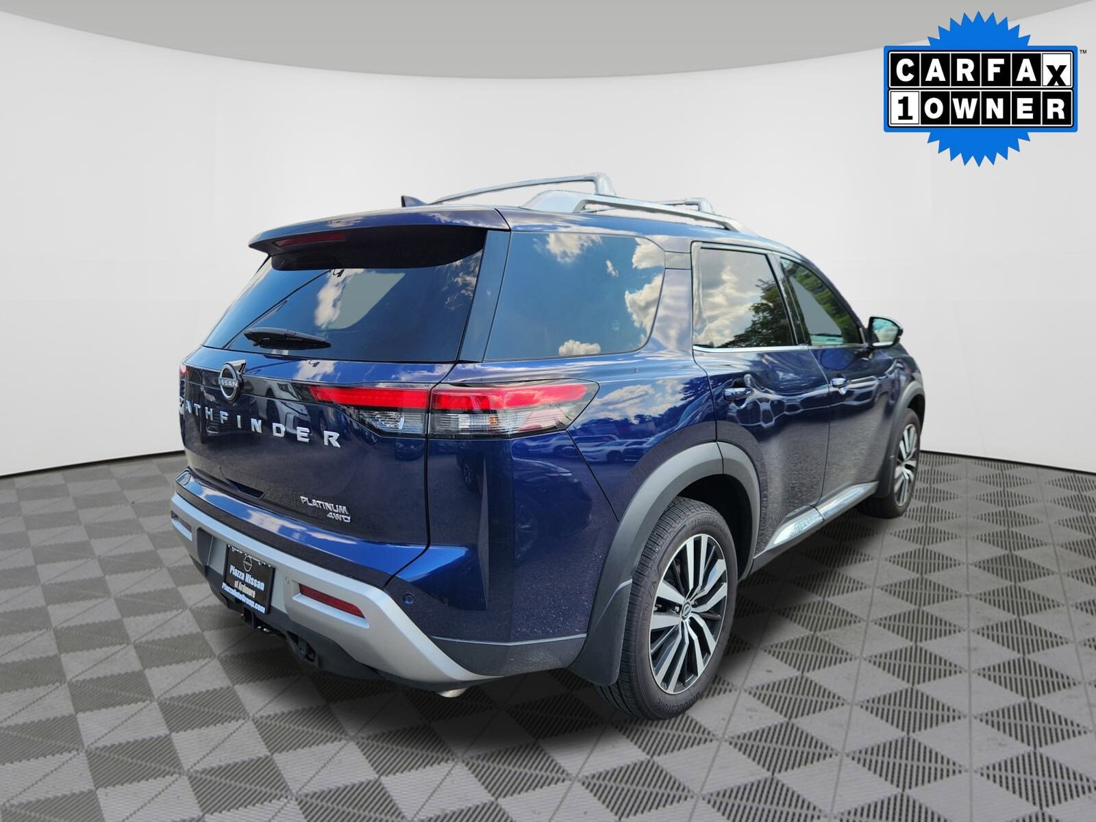 2025 Nissan Pathfinder Platinum photo 4