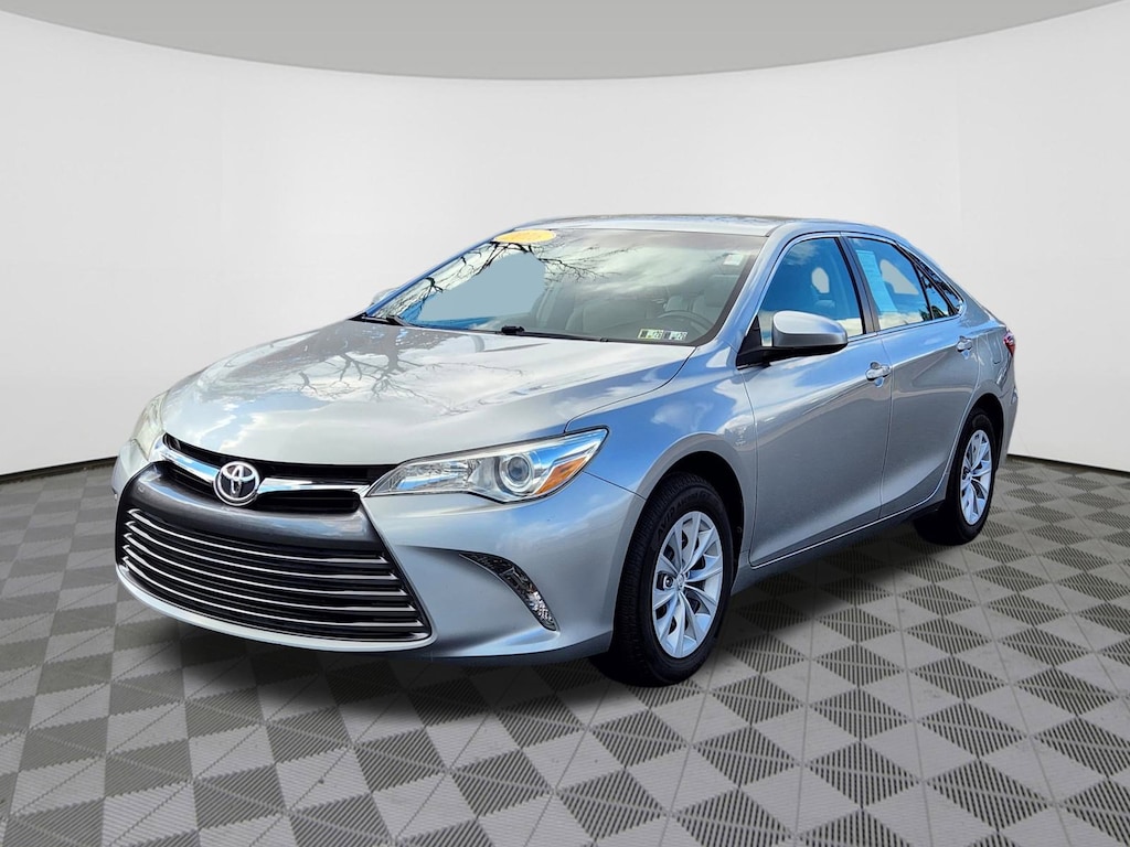 Used 2016 Toyota Camry LE Sedan
