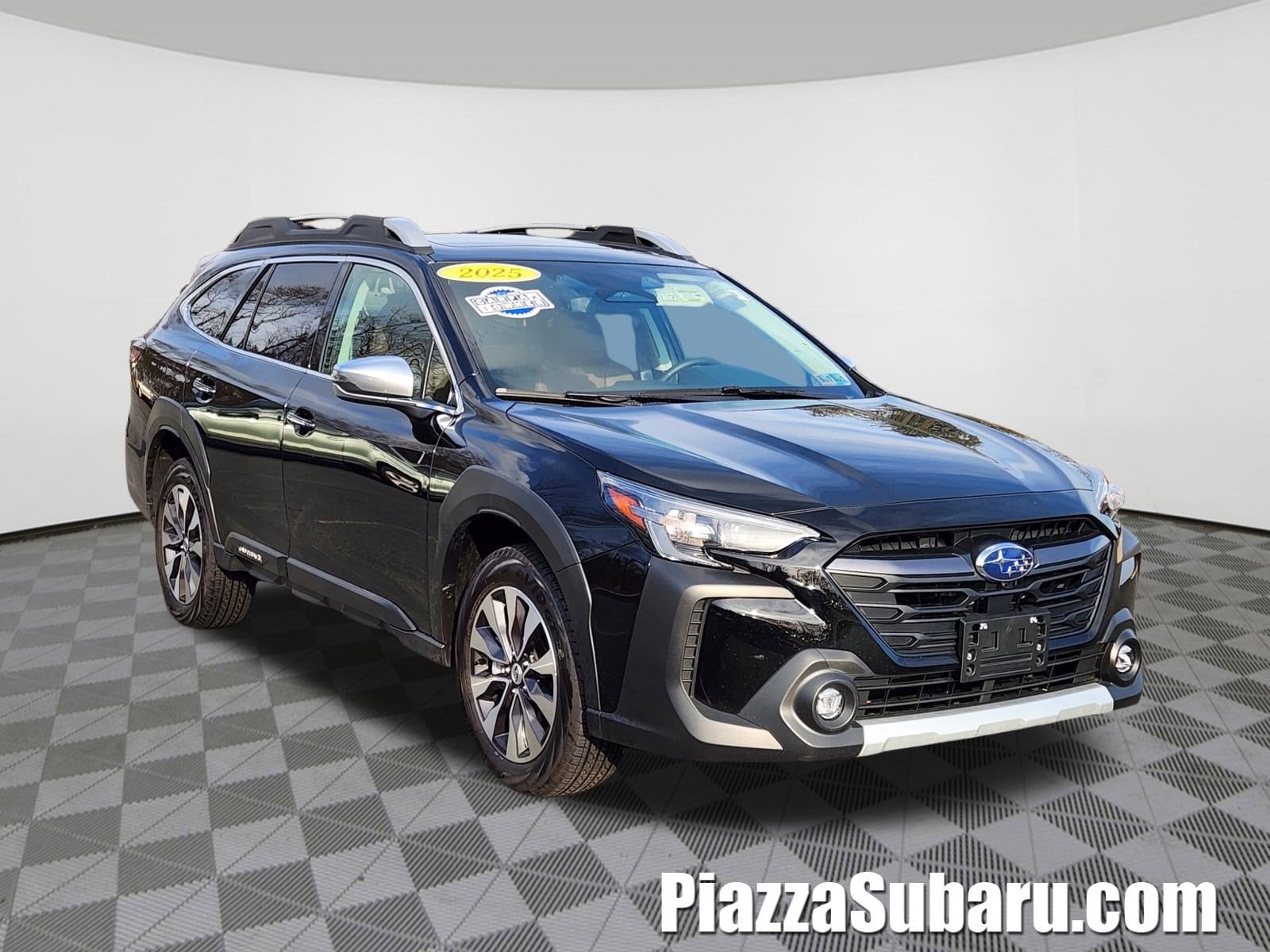 2025 Subaru Outback Touring's photo