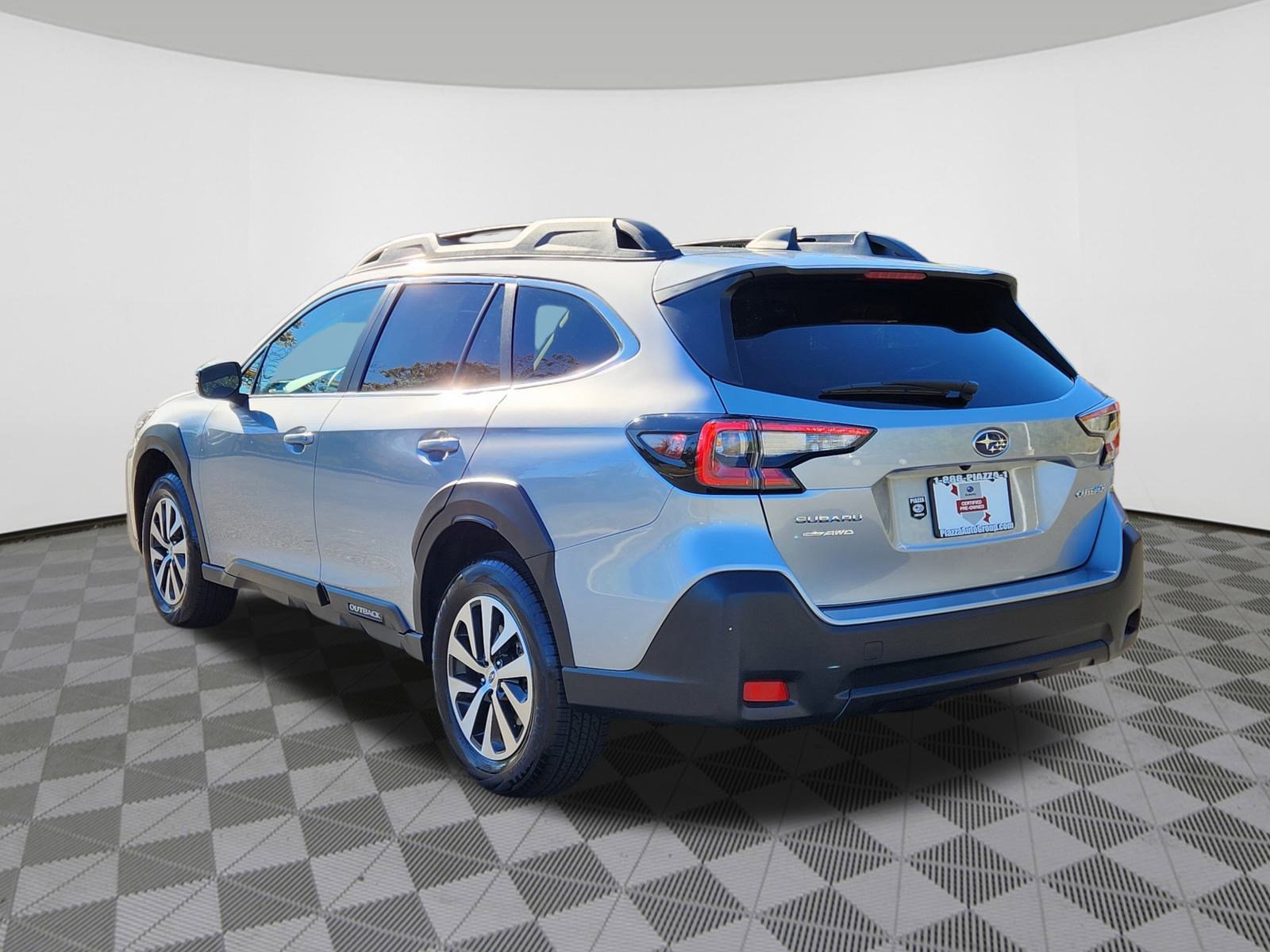 2025 Subaru Outback Premium photo 2