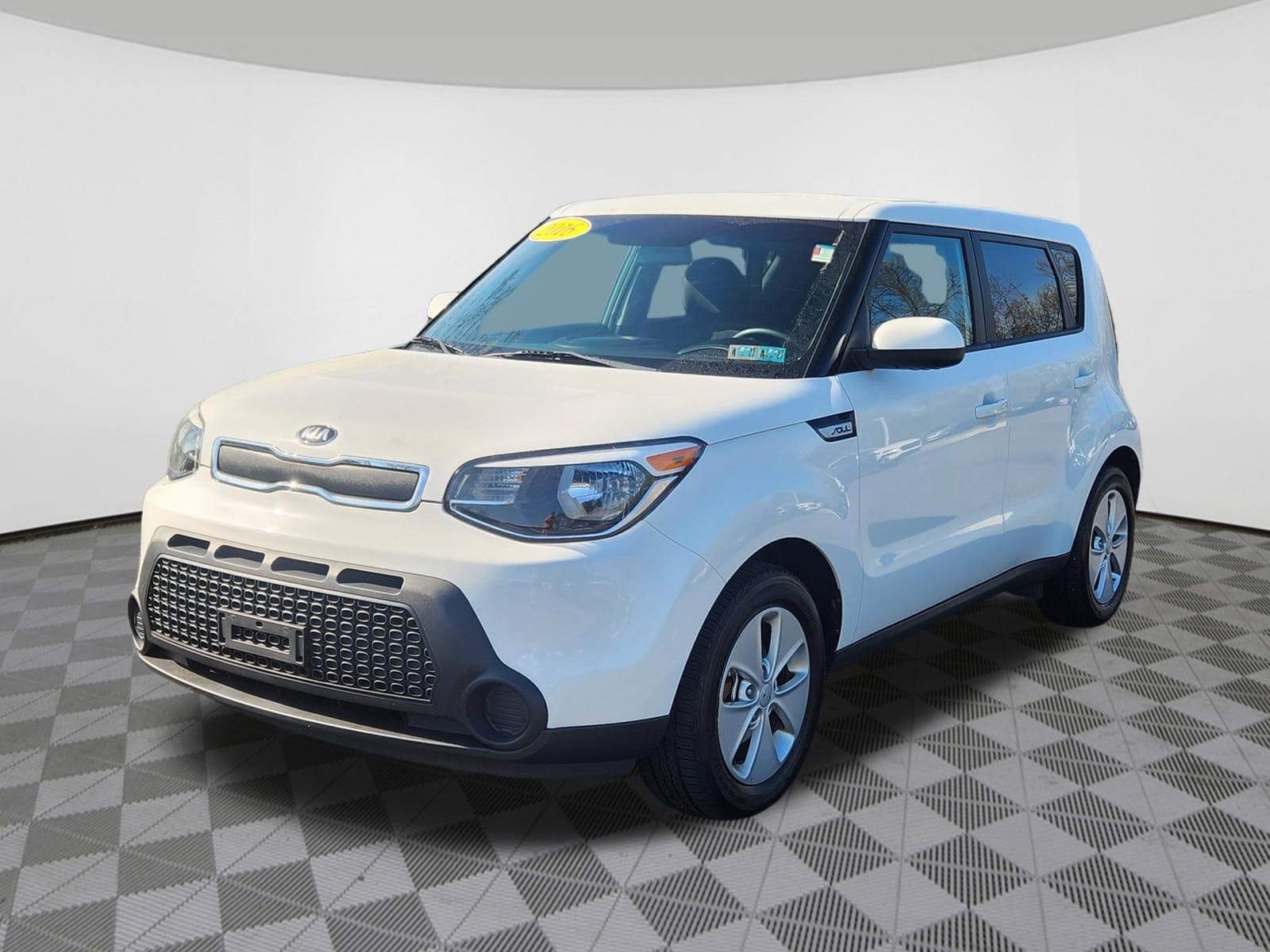 Used 2016 Kia Soul Base with VIN KNDJN2A2XG7405687 for sale in Royersford, PA