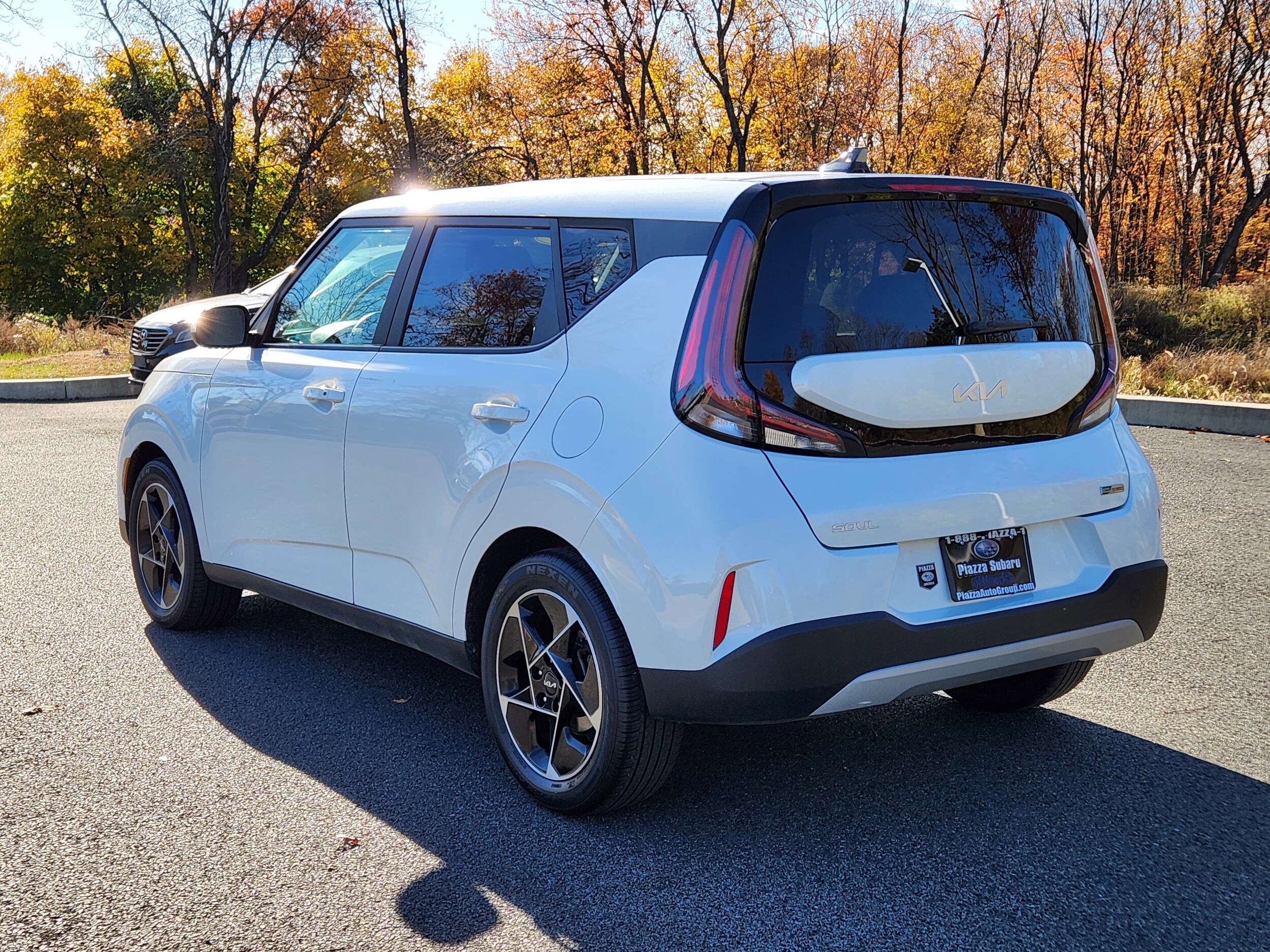 2023 Kia Soul EX photo 2
