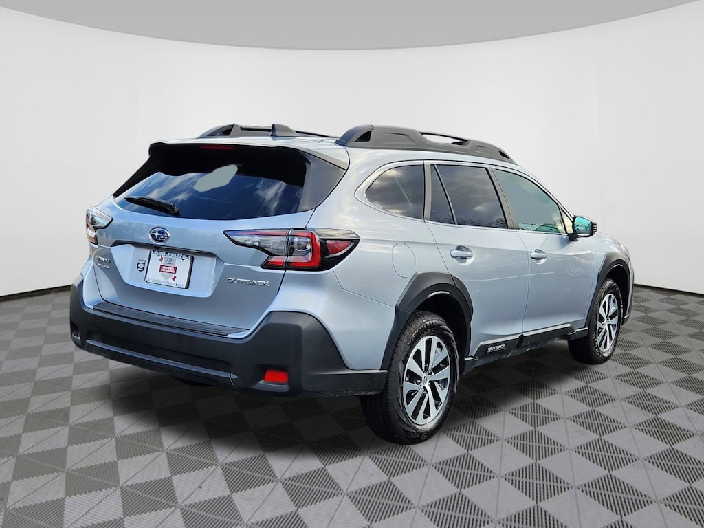 Used 2025 Subaru Outback Premium SUV