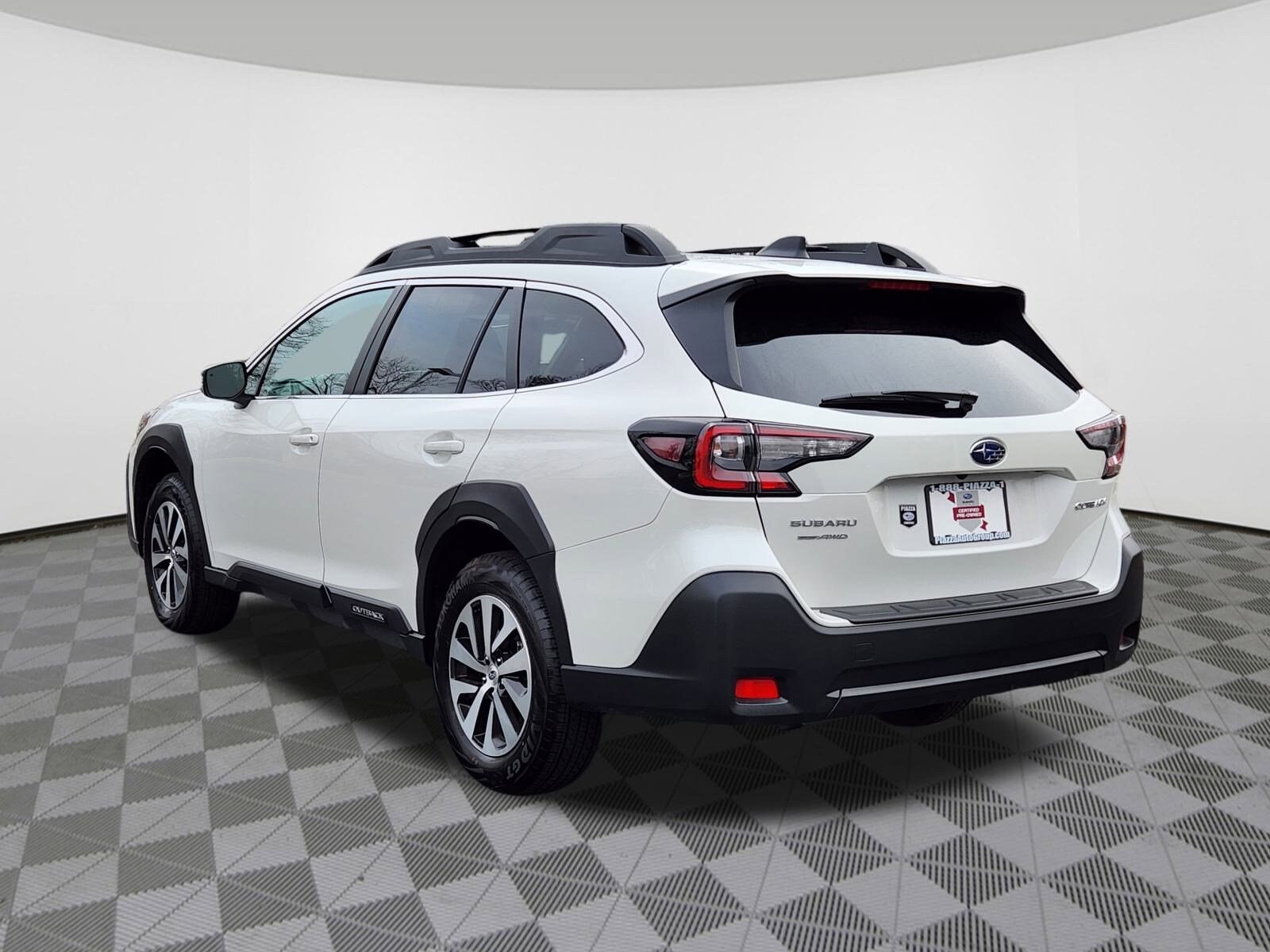 2025 Subaru Outback Premium photo 3