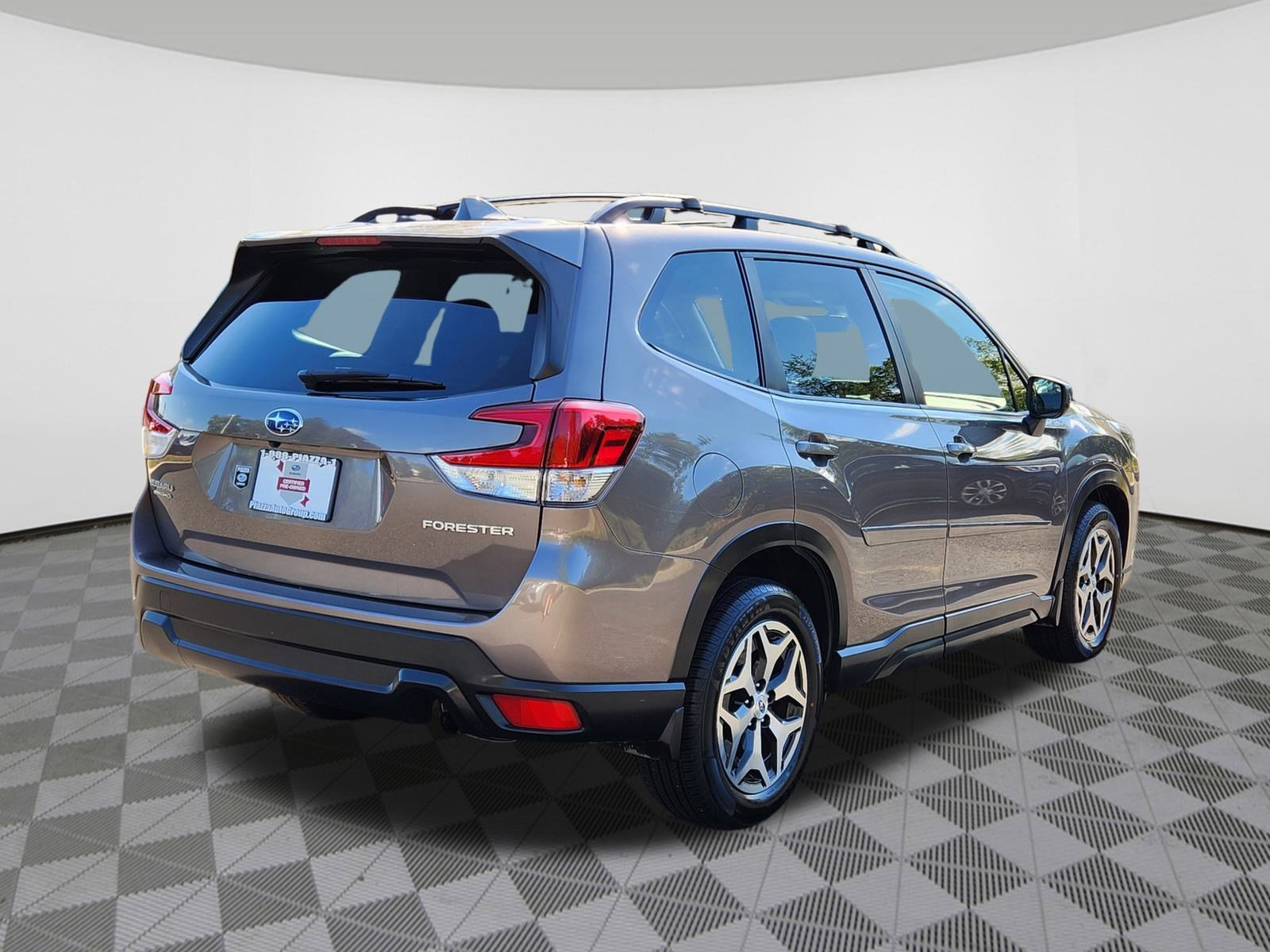 2023 Subaru Forester Premium photo 4