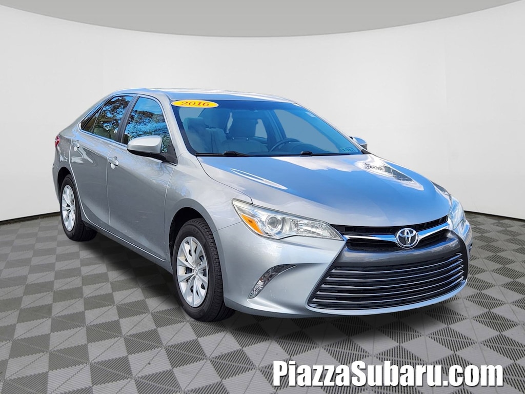 Used 2016 Toyota Camry LE Sedan