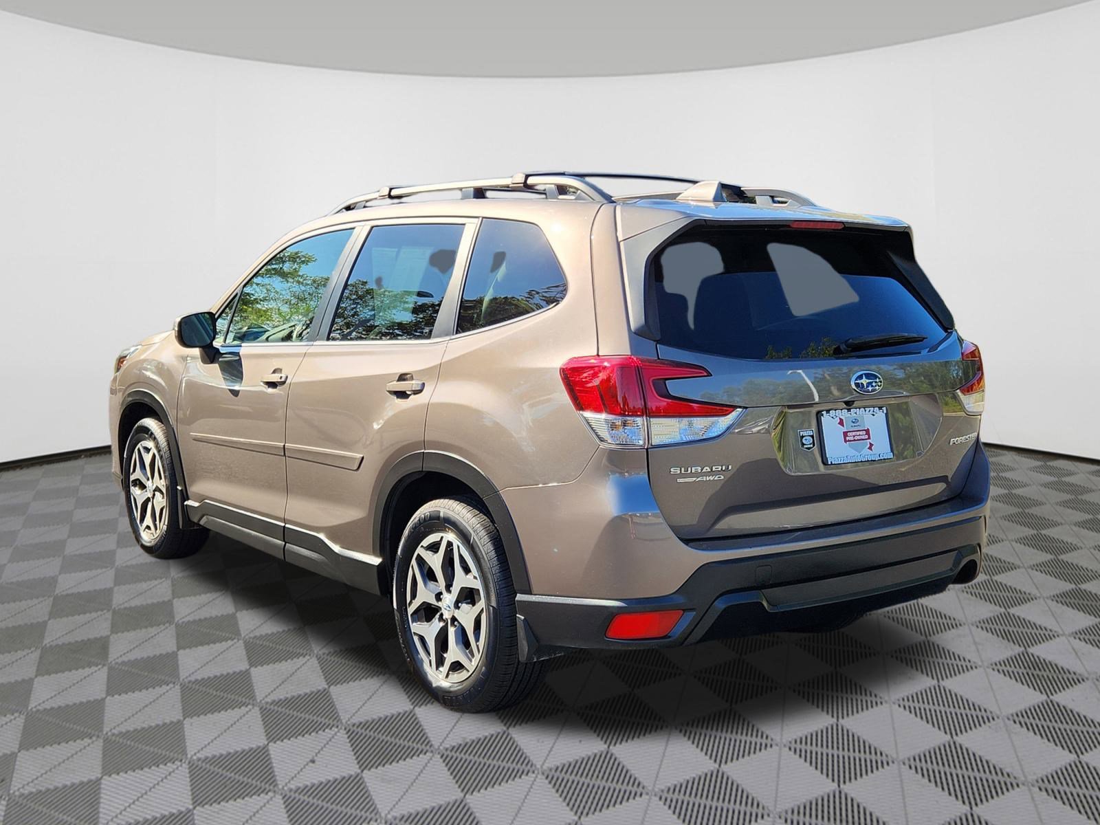 2023 Subaru Forester Premium photo 3