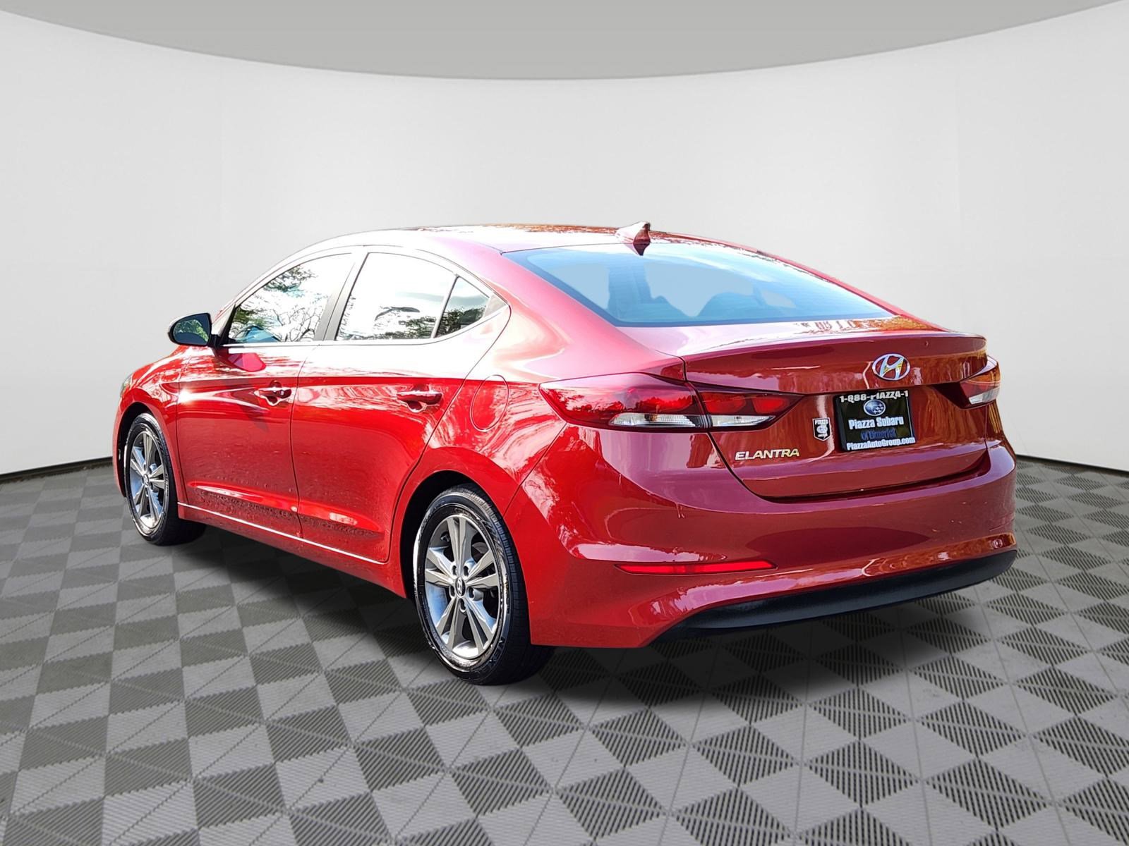2018 Hyundai Elantra Value Edition photo 3