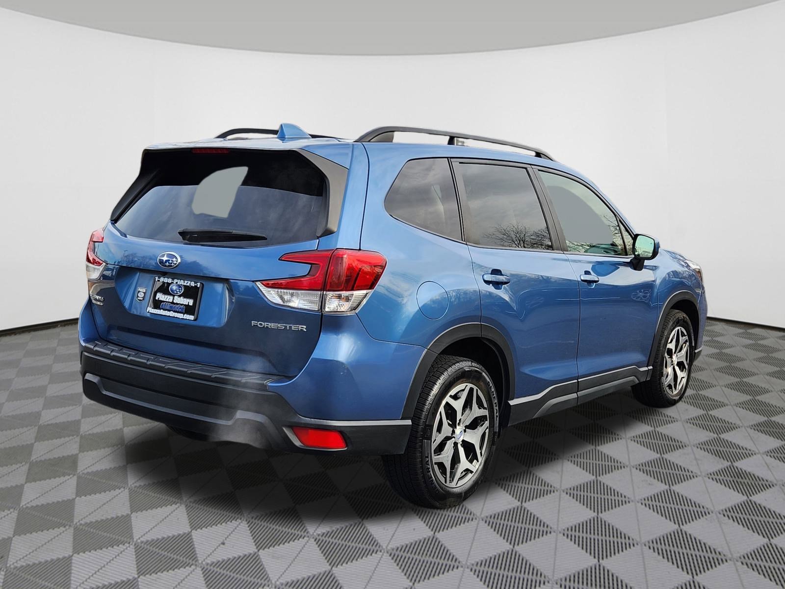 2020 Subaru Forester Premium photo 4