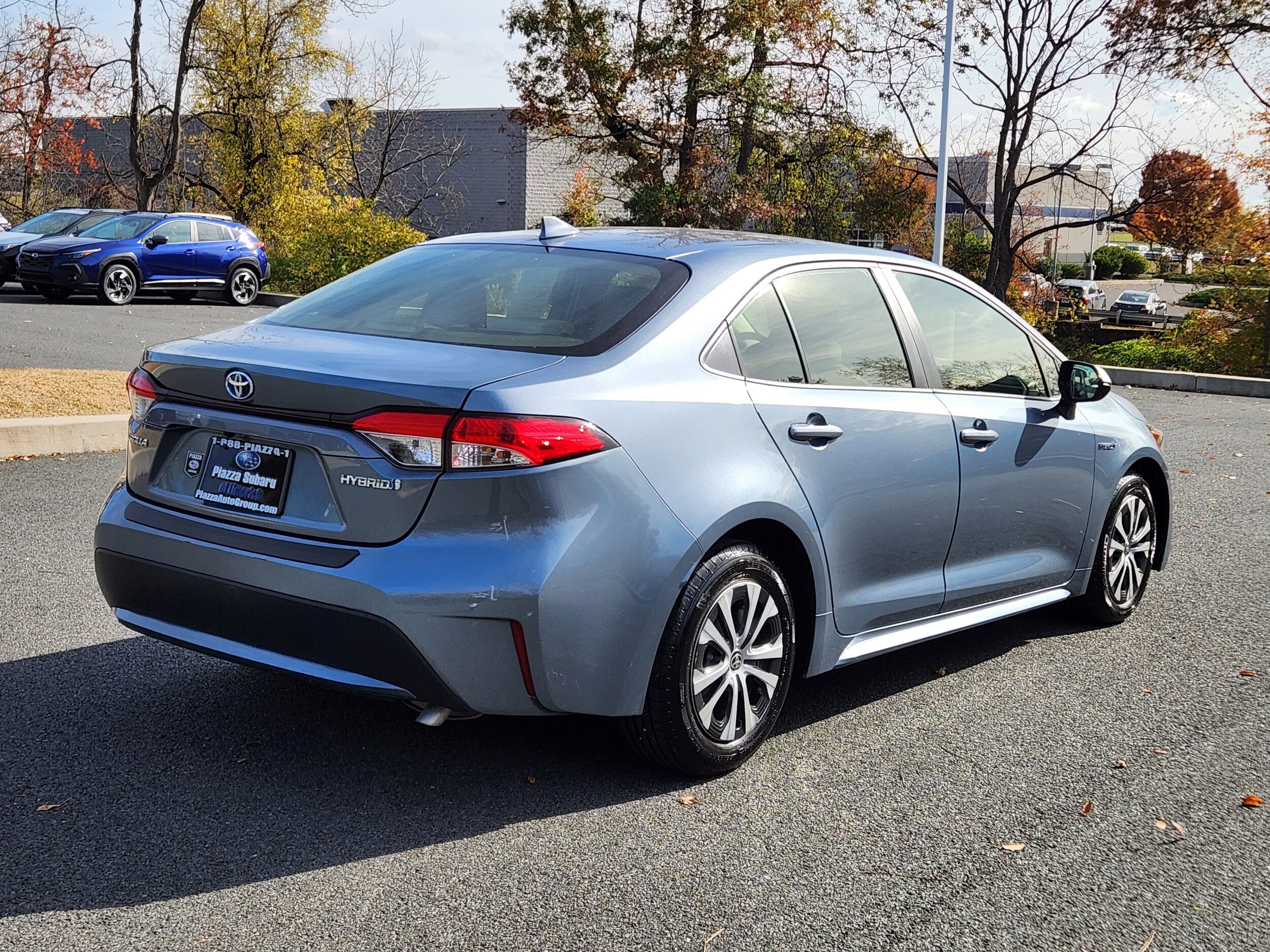2020 Toyota Corolla Hybrid LE photo 3