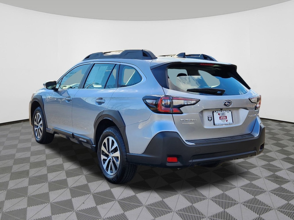Certified 2025 Subaru Outback Base SUV