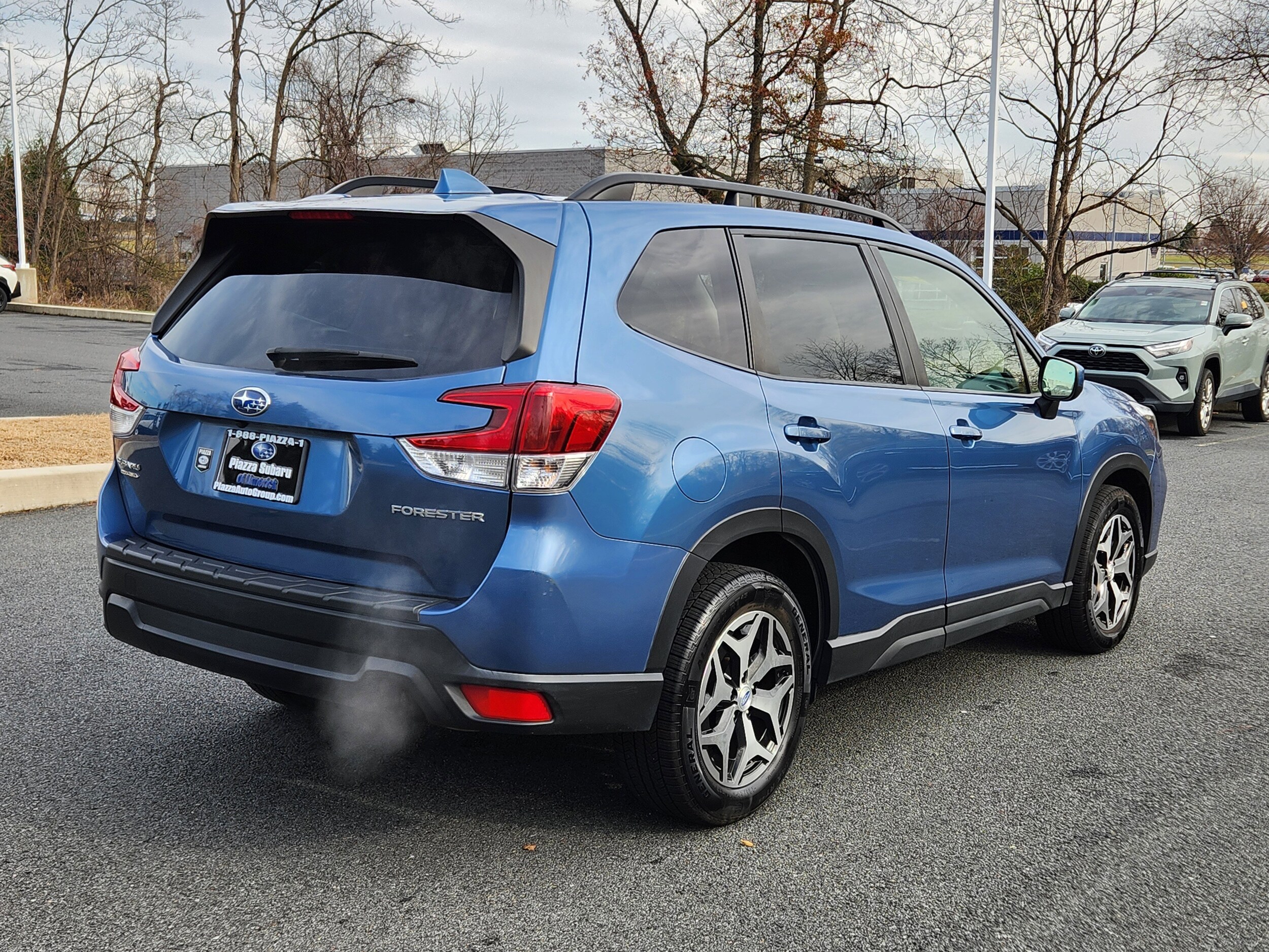 2020 Subaru Forester Premium photo 4