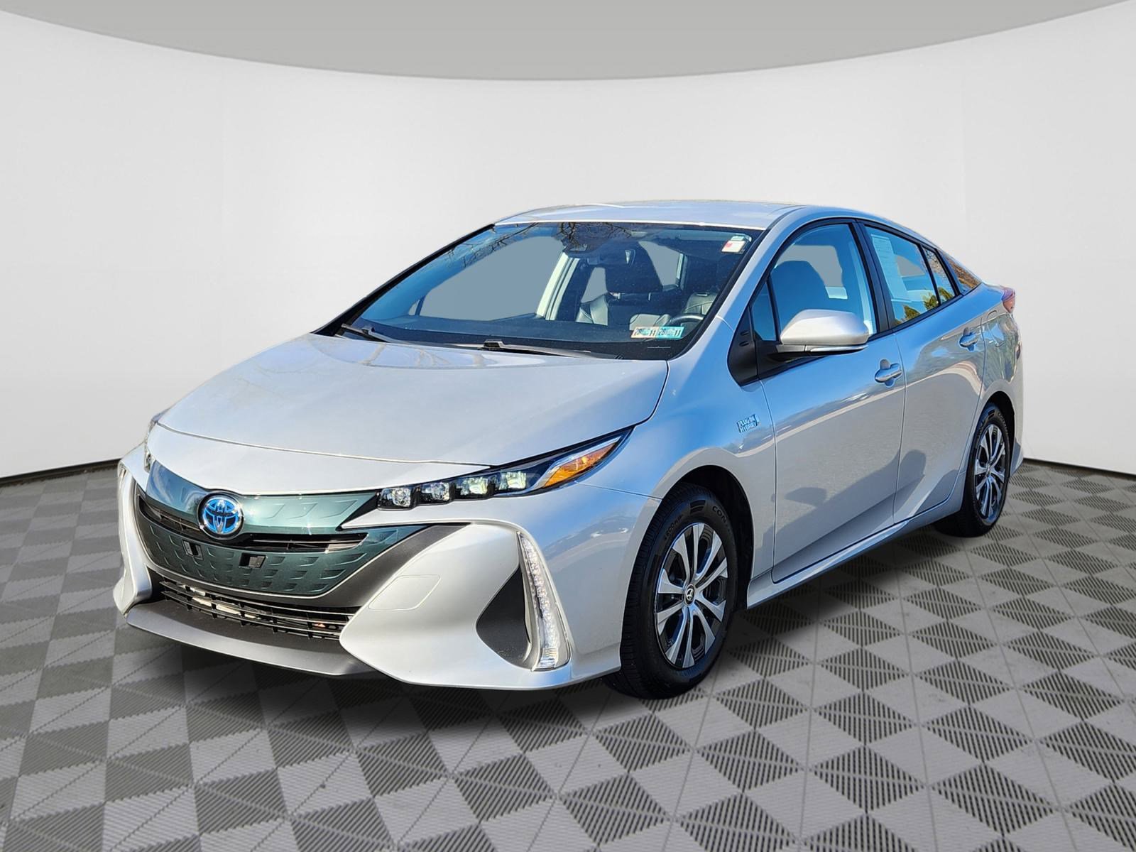 2021 Toyota Prius Prime XLE photo 2
