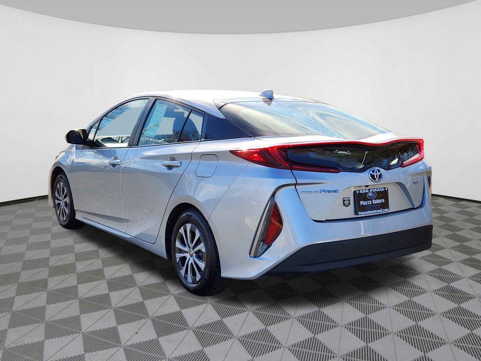 2021 Toyota Prius Prime XLE photo 3