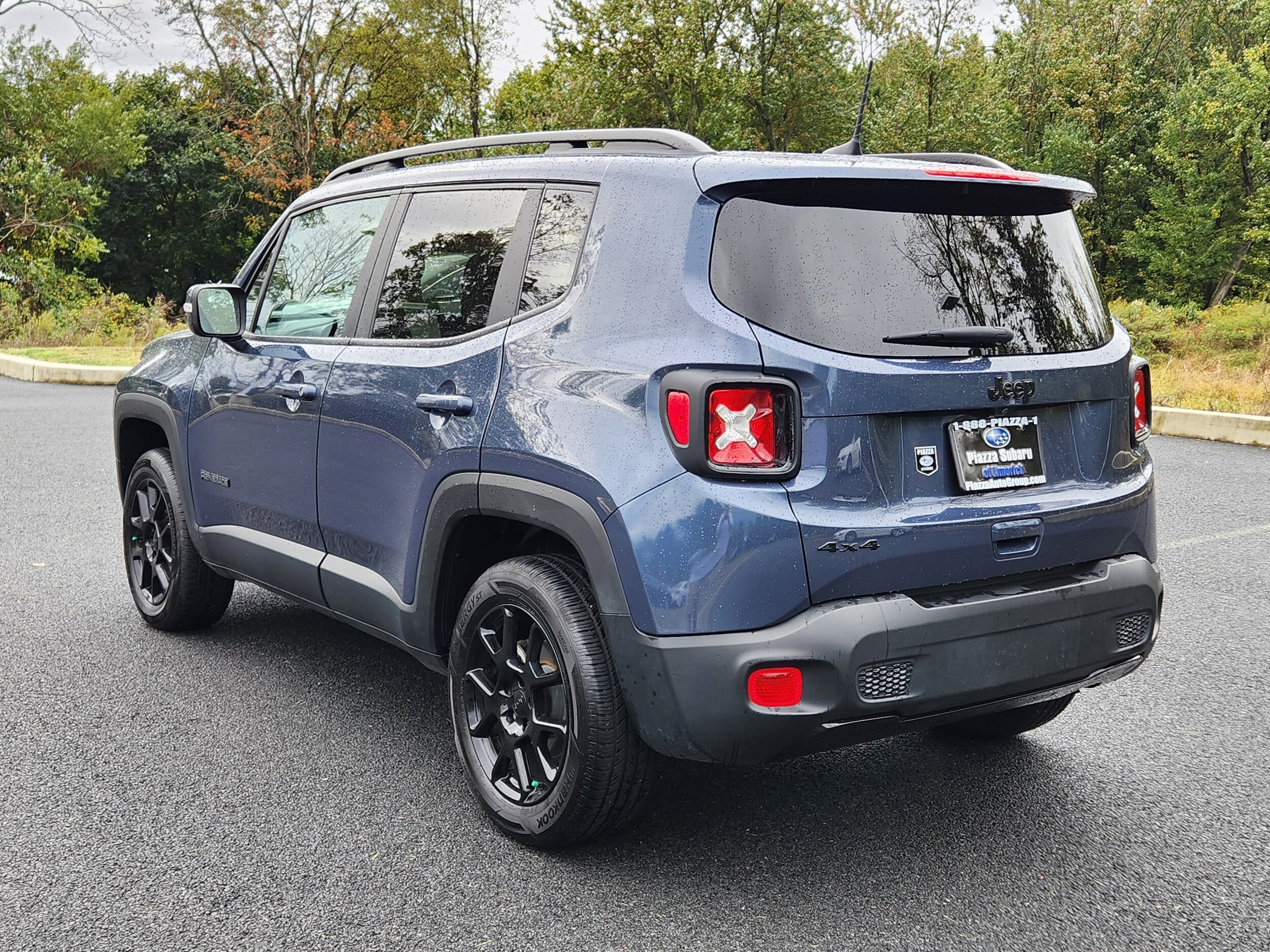 2019 Jeep Renegade Latitude photo 2