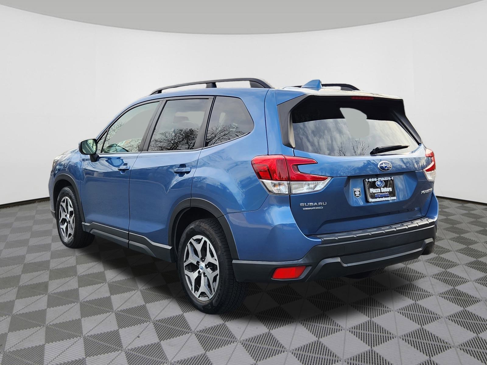 2020 Subaru Forester Premium photo 3