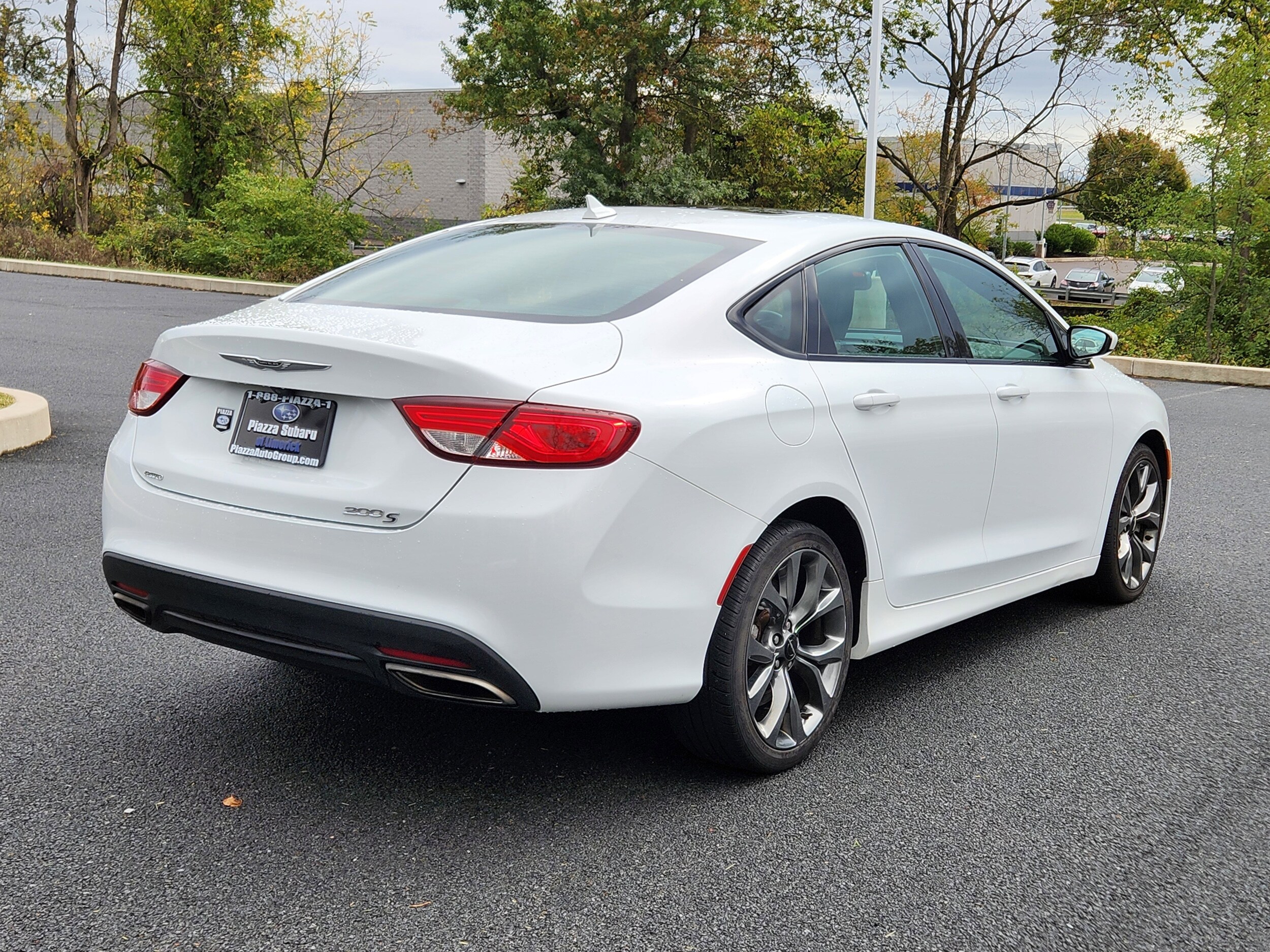 2015 Chrysler 200 S photo 4