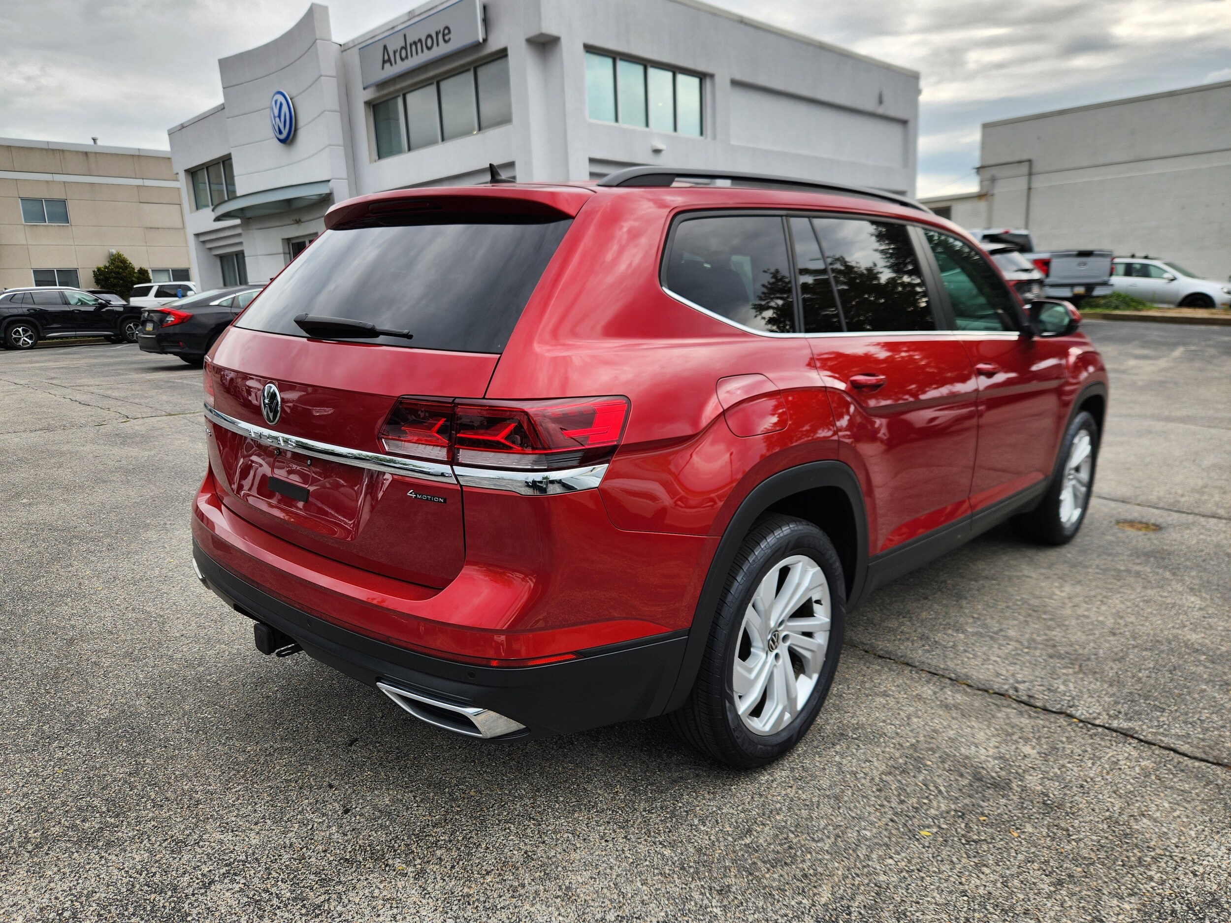 2023 Volkswagen Atlas V6 SE Technology photo 2