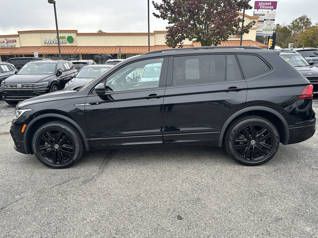 Certified 2022 Volkswagen Tiguan 2.0T SE R-Line Black SUV
