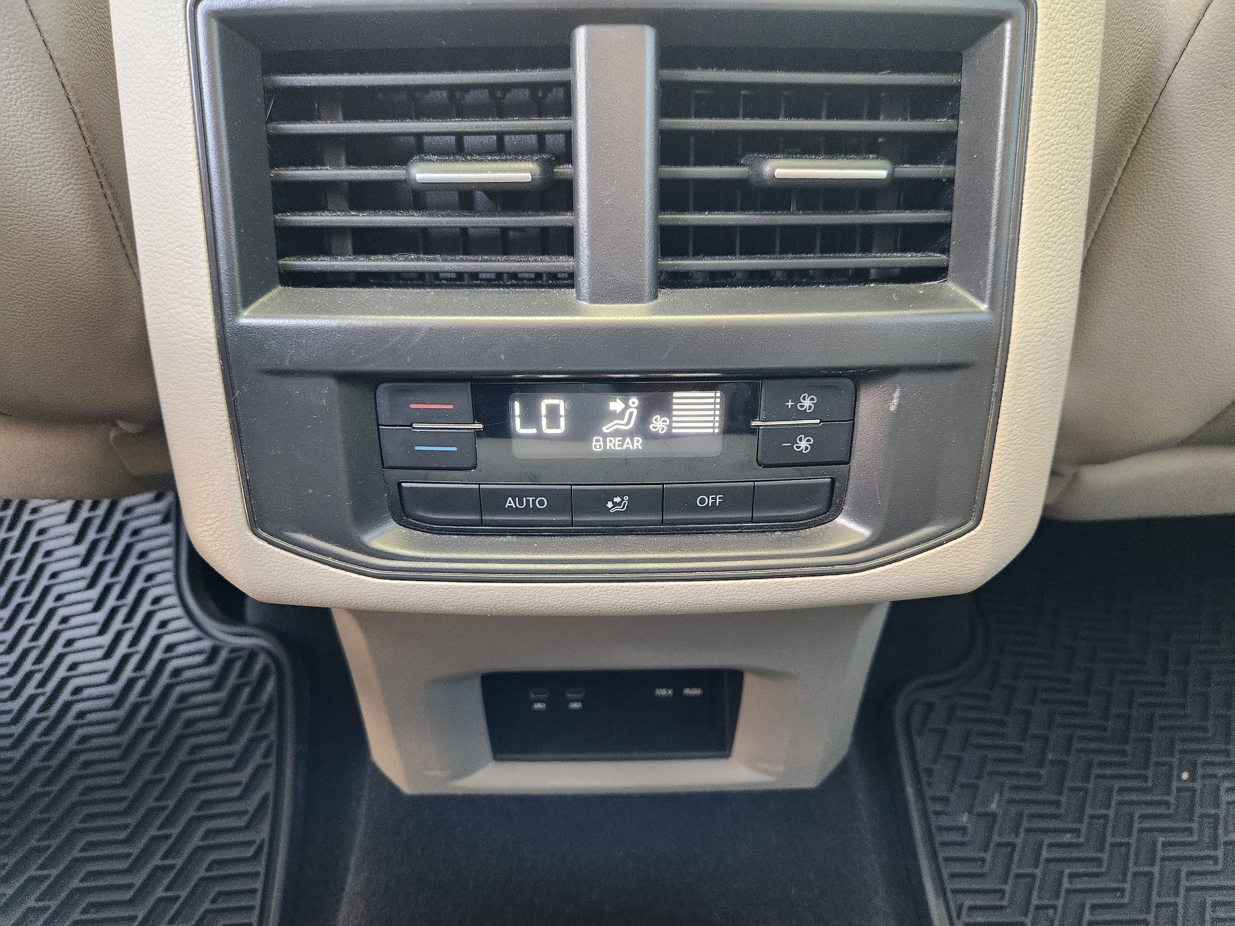 2022 Volkswagen Atlas SEL - Photo 24