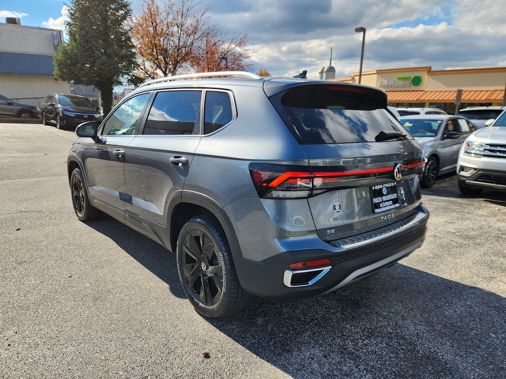 Certified 2025 Volkswagen Taos 1.5T SE SUV