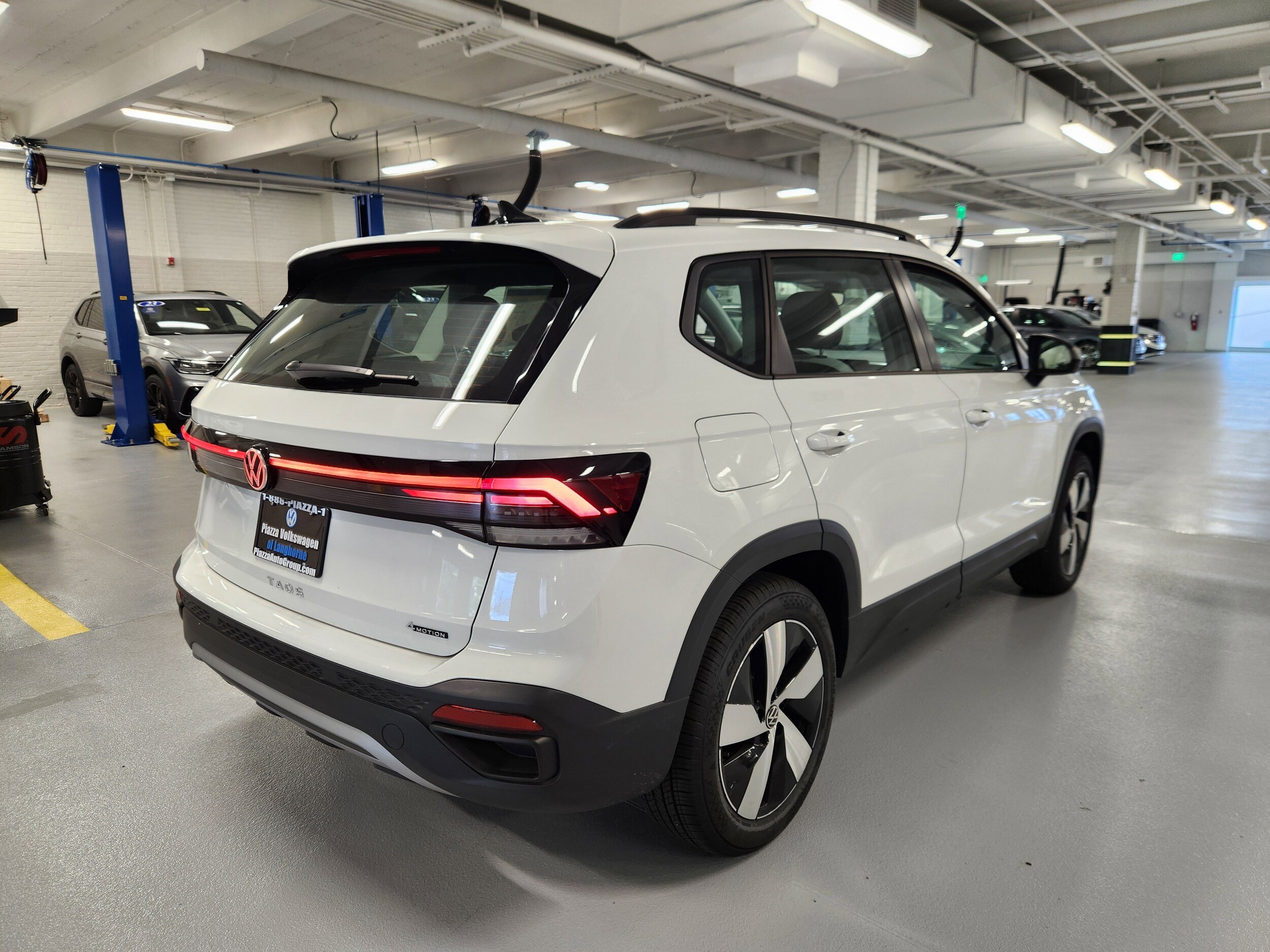 2025 Volkswagen Taos S photo 4