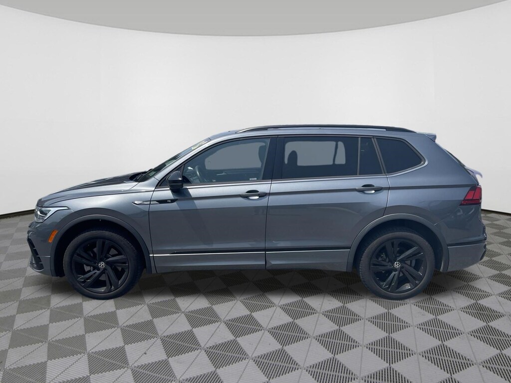 Used 2024 Volkswagen Tiguan 2.0T SE R-Line Black SUV
