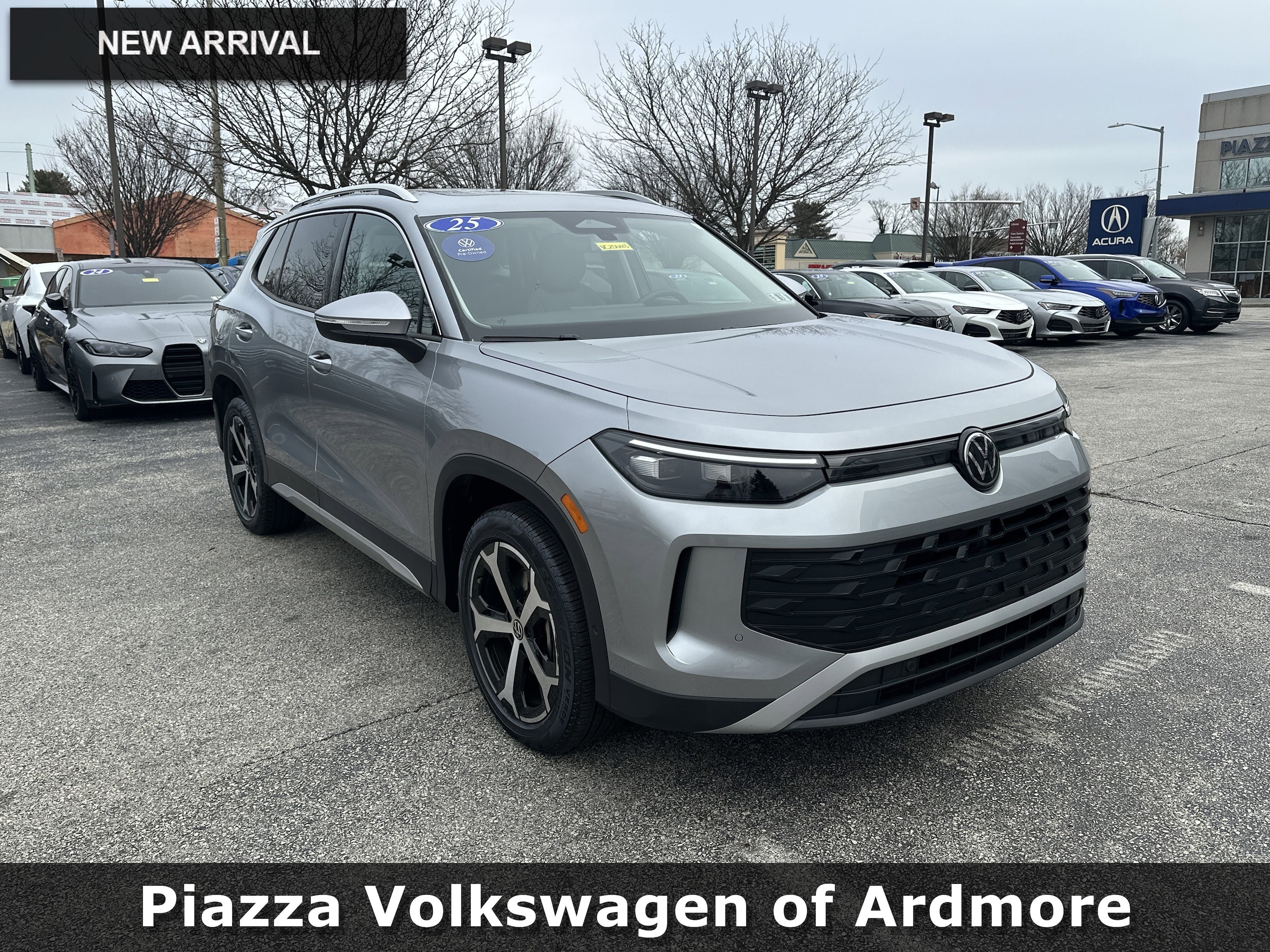 2025 Volkswagen Tiguan SE's photo