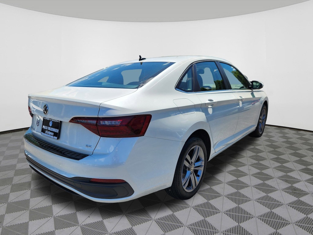 Used 2023 Volkswagen Jetta 1.5T SE Sedan